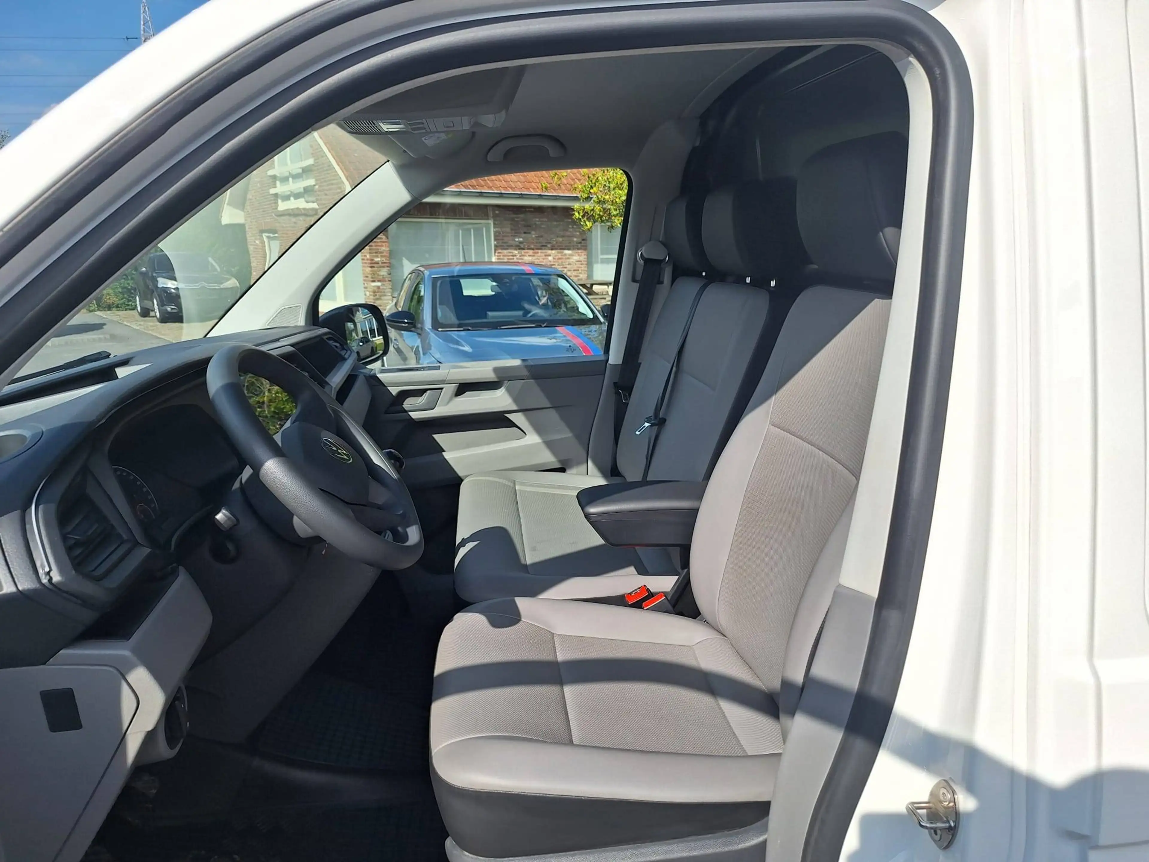 Volkswagen T6.1 Transporter 2.0TDI Navi Camera 28000km!!! (21446Netto+Btw/Tva) — photo 10