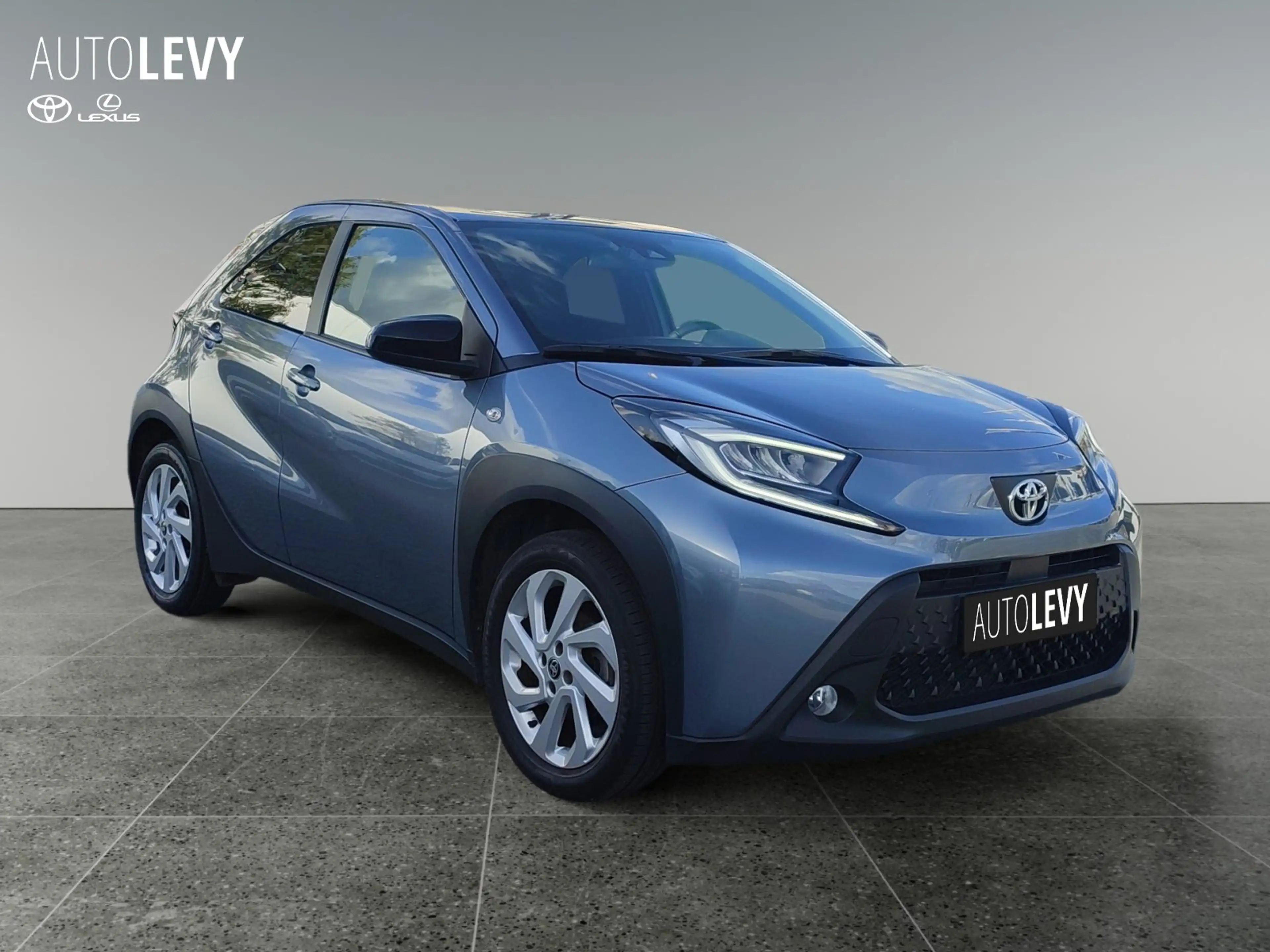 Toyota Aygo X 1.0 Active SHZ*CARPLAY*LED*RFK* — photo 8