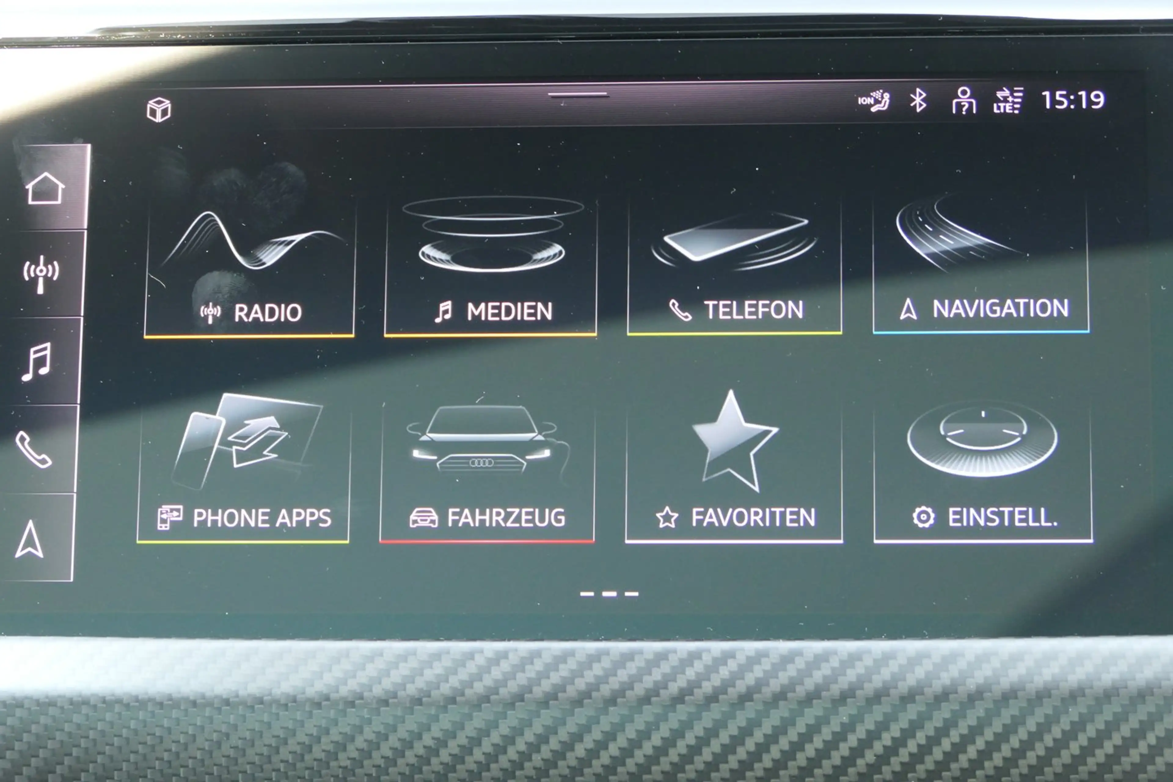 Audi e-tron GT — photo 11
