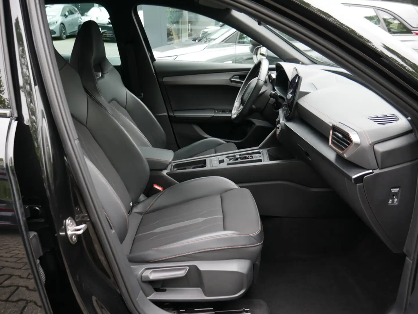 CUPRA Formentor 2.0 TSI VZ 4Drive BEATS DCC ACC LED Schwarz - 2