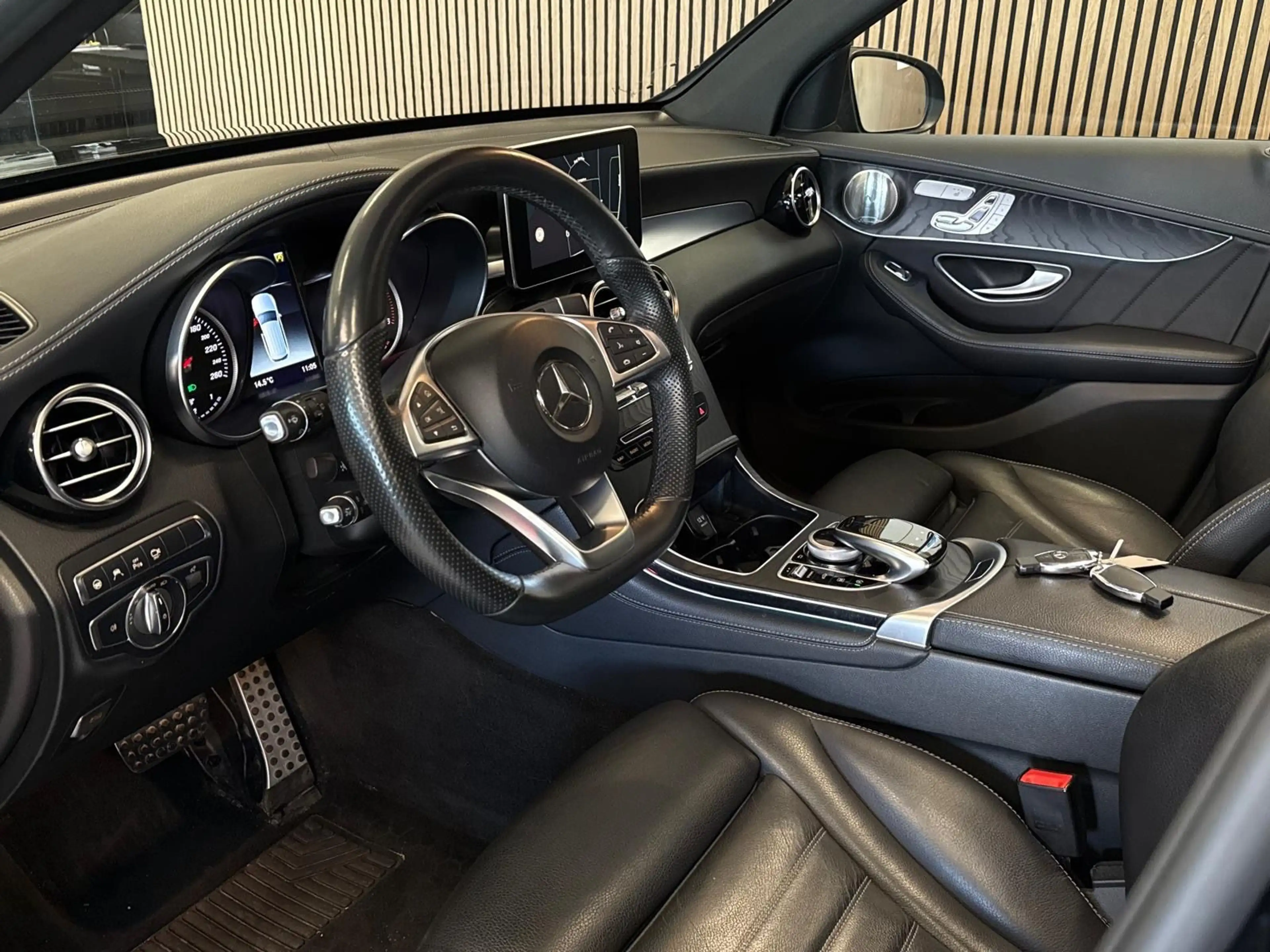 Mercedes-Benz GLC 350 d 4Matic AMG Line/PANO/BURMESTER/ACC/AHK — photo 7