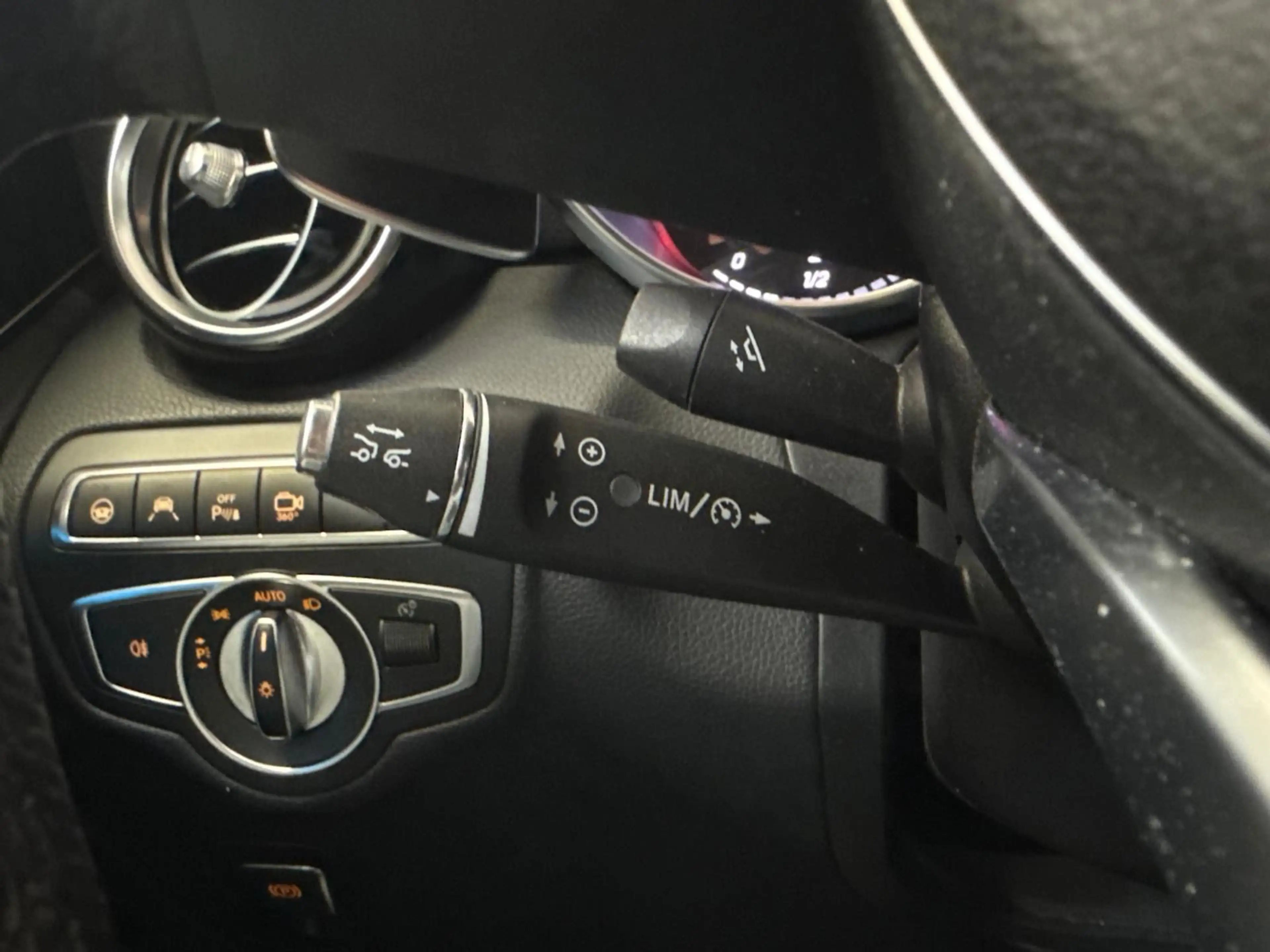 Mercedes-Benz GLC 350 d 4Matic AMG Line/PANO/BURMESTER/ACC/AHK — photo 11