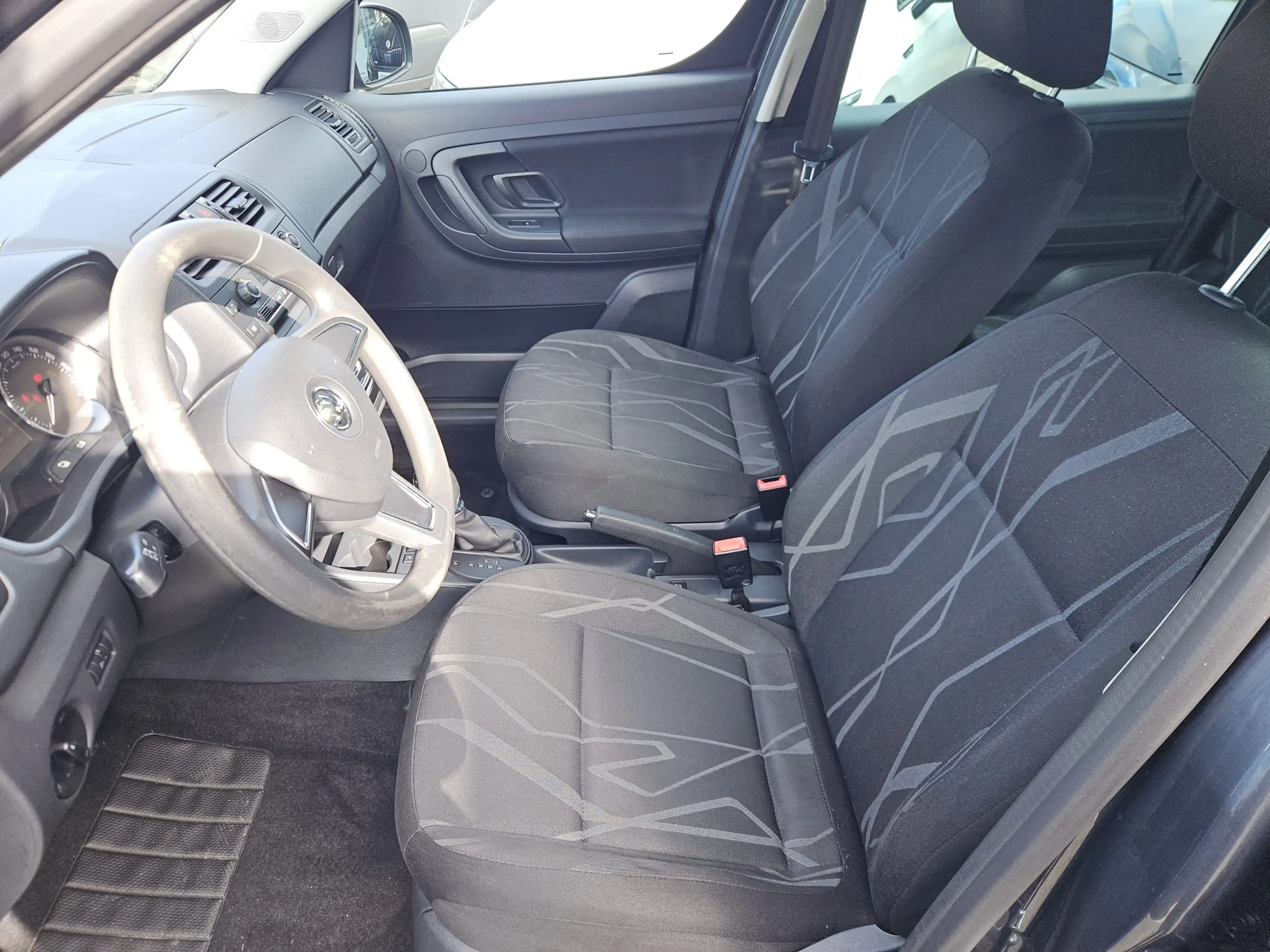 Skoda Roomster 1.2 TSI Fresh — photo 7