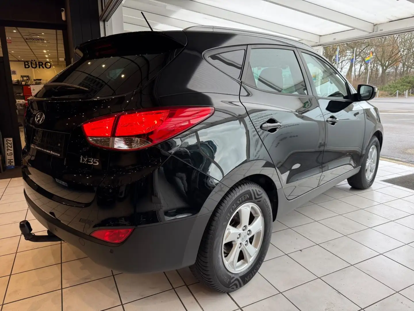 Hyundai iX35 Style Tüv Neu AHK Klima Automatik GARANTIE Schwarz - 2