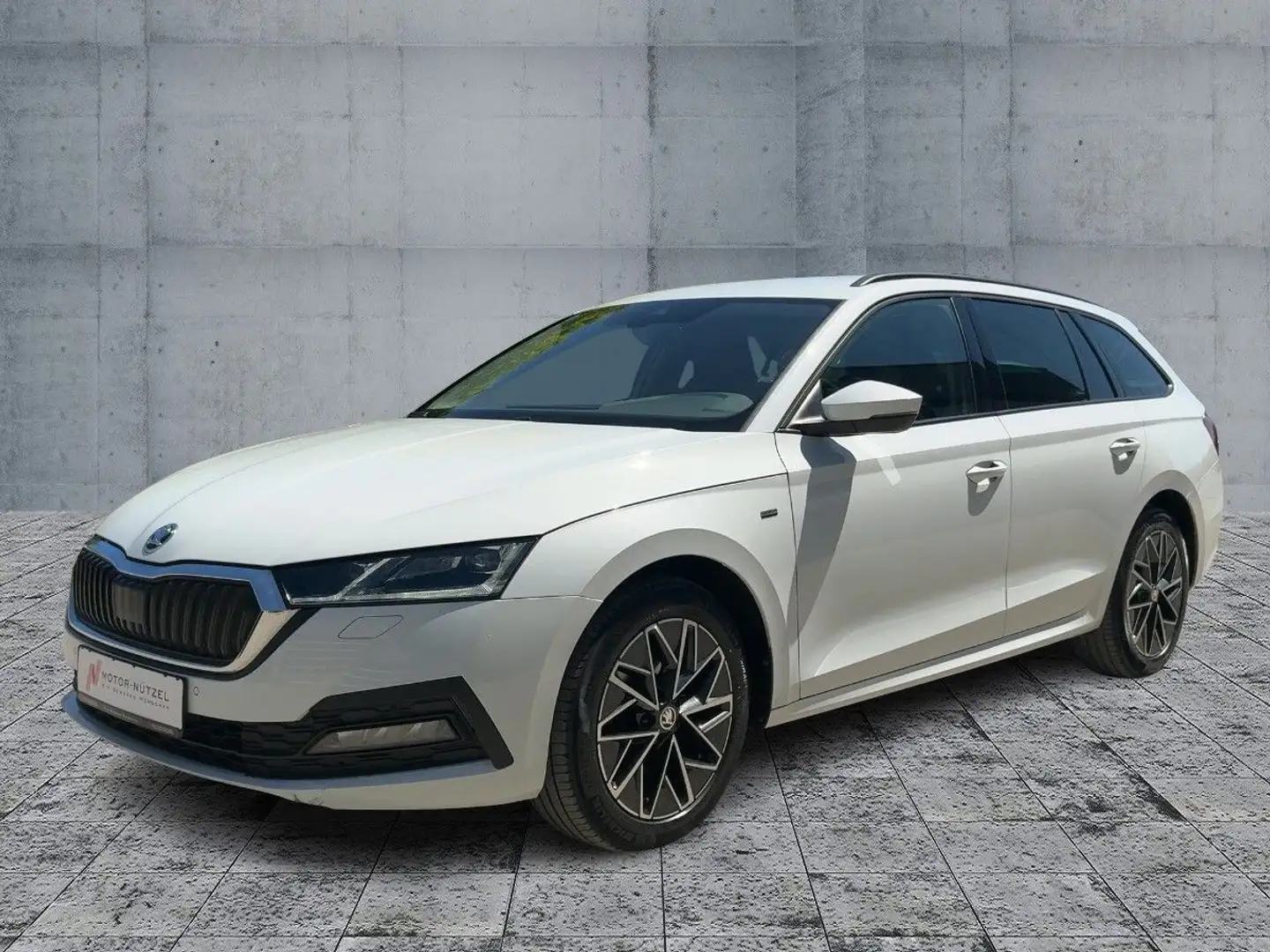 Skoda Octavia Combi 2.0 TDI DSG 4x4 CLEVER MATRIX+NAV Weiß - 2