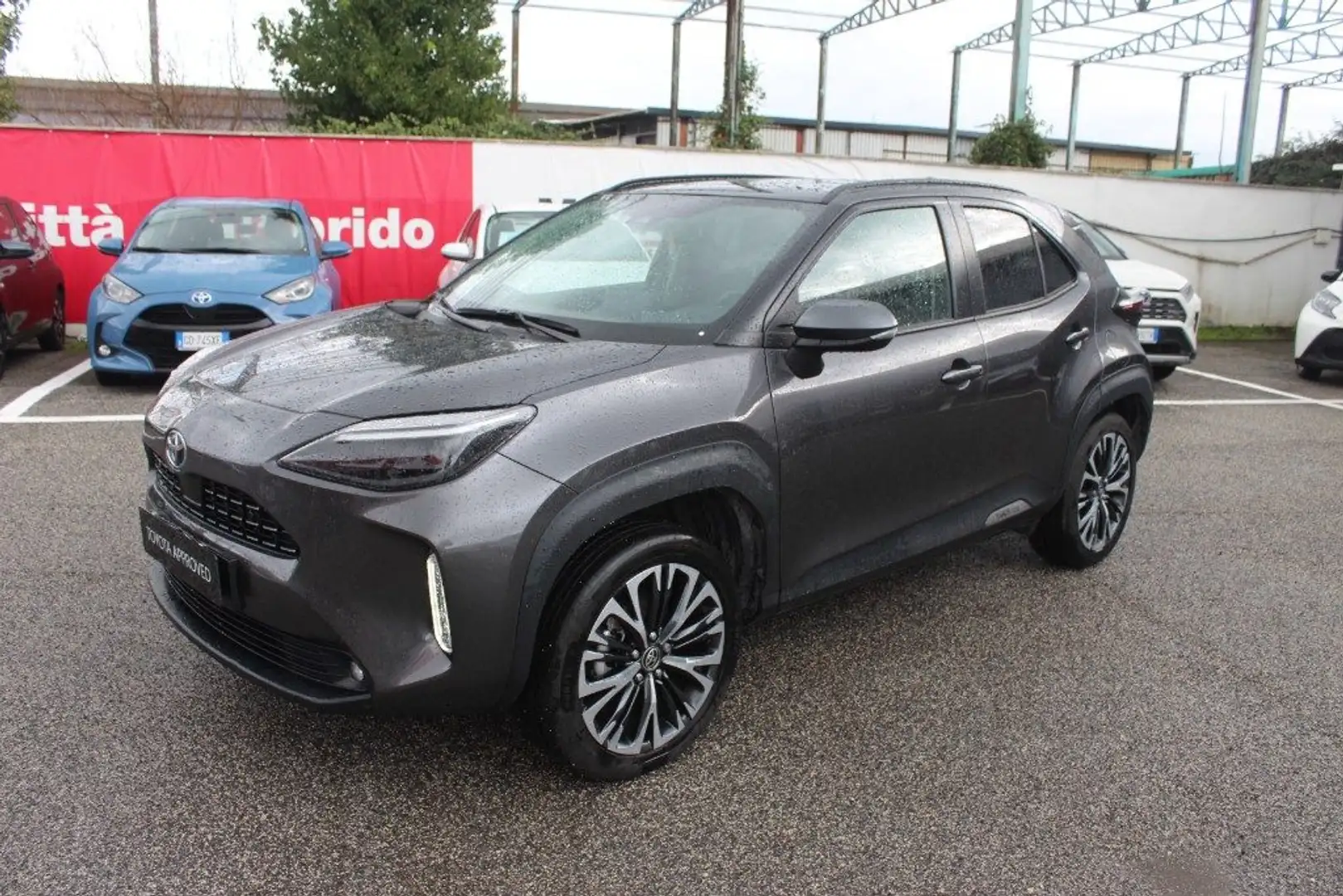 Toyota Yaris Cross 1.5 Hybrid 5p. E-CVT Lounge Grigio - 1