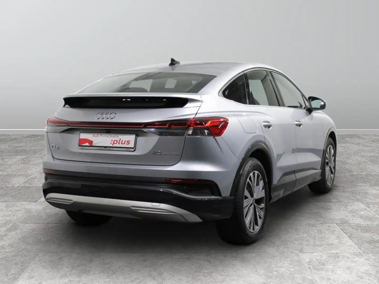 Audi Q4 e-tron Sportback 40 Business Advanced Argento - 2