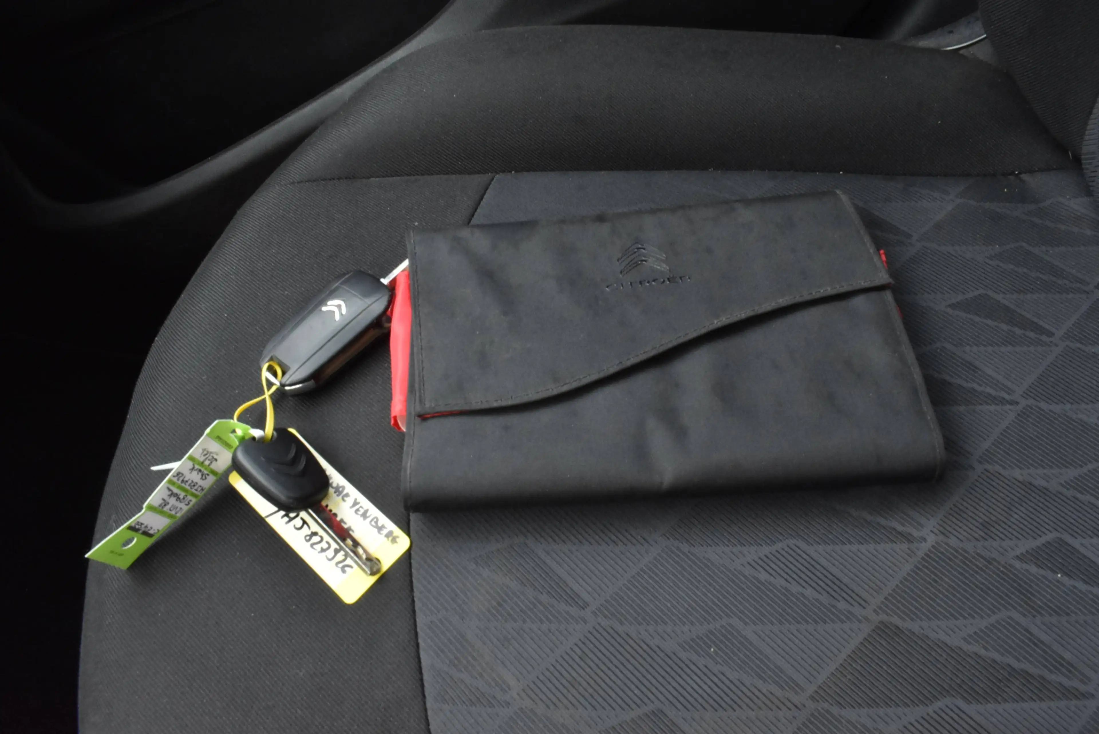 Citroen C-Elysée 1.2 Seduction Airco/GPS/CarPlay ***12M GARANTIE***86.000KM!!! — photo 15