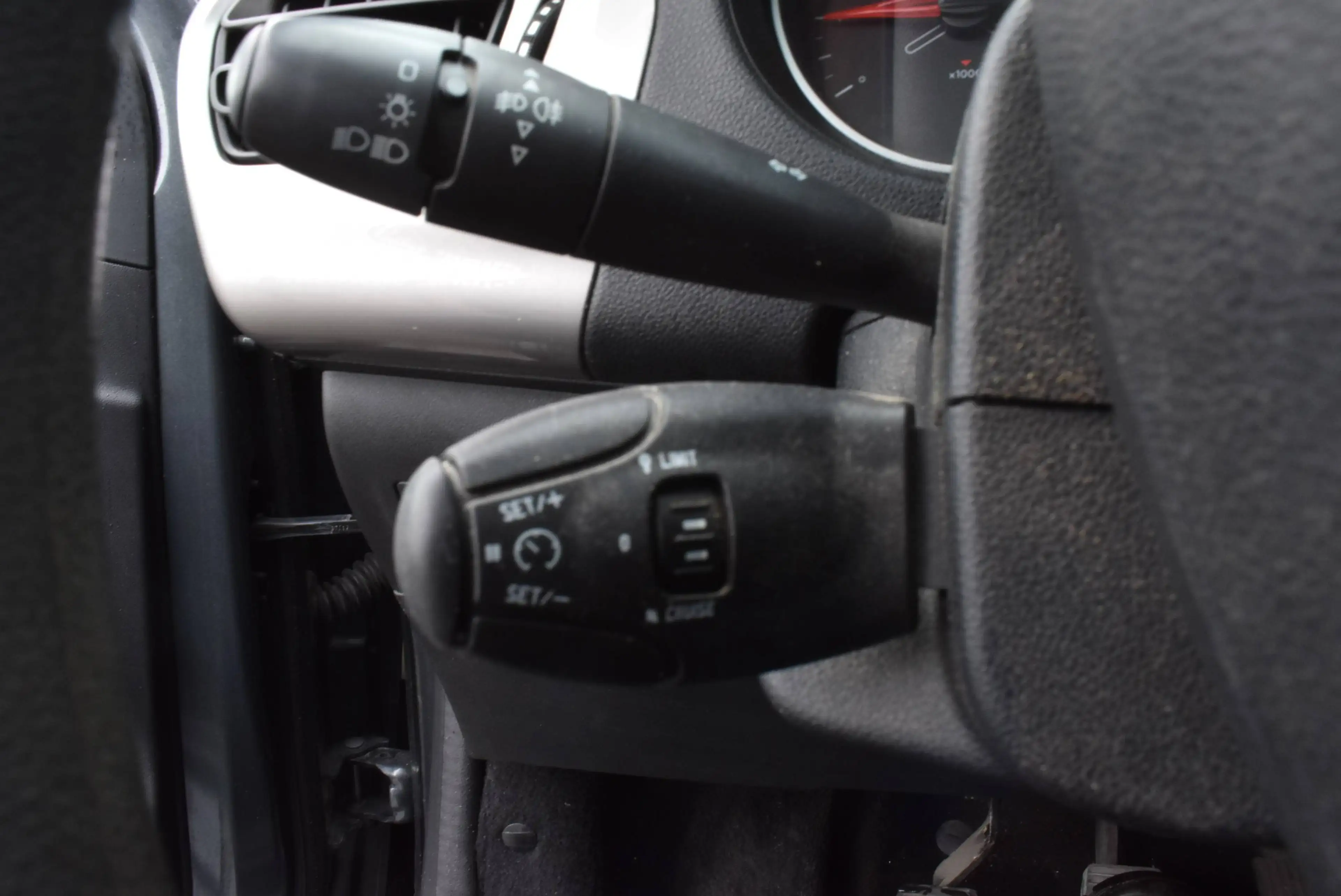 Citroen C-Elysée 1.2 Seduction Airco/GPS/CarPlay ***12M GARANTIE***86.000KM!!! — photo 13