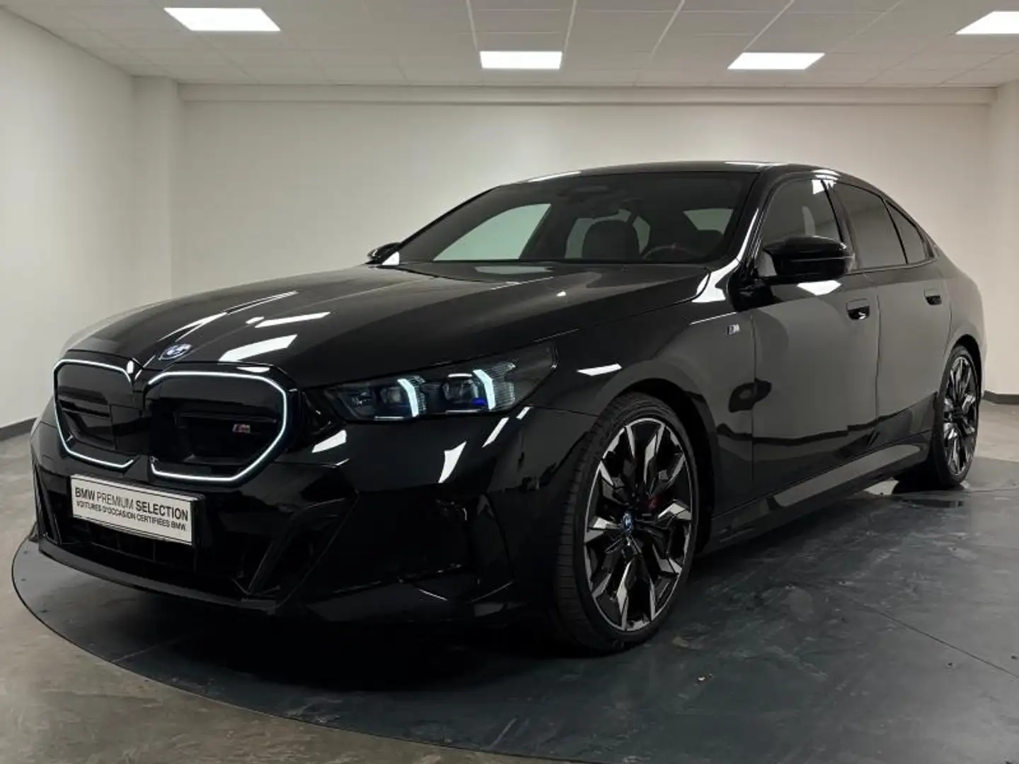 BMW M6 i5 M60 601ch xDrive Чёрный - 1