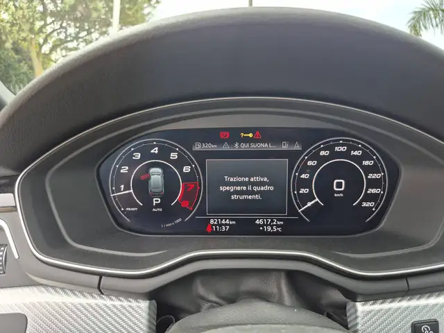 Audi RS4 view 15
