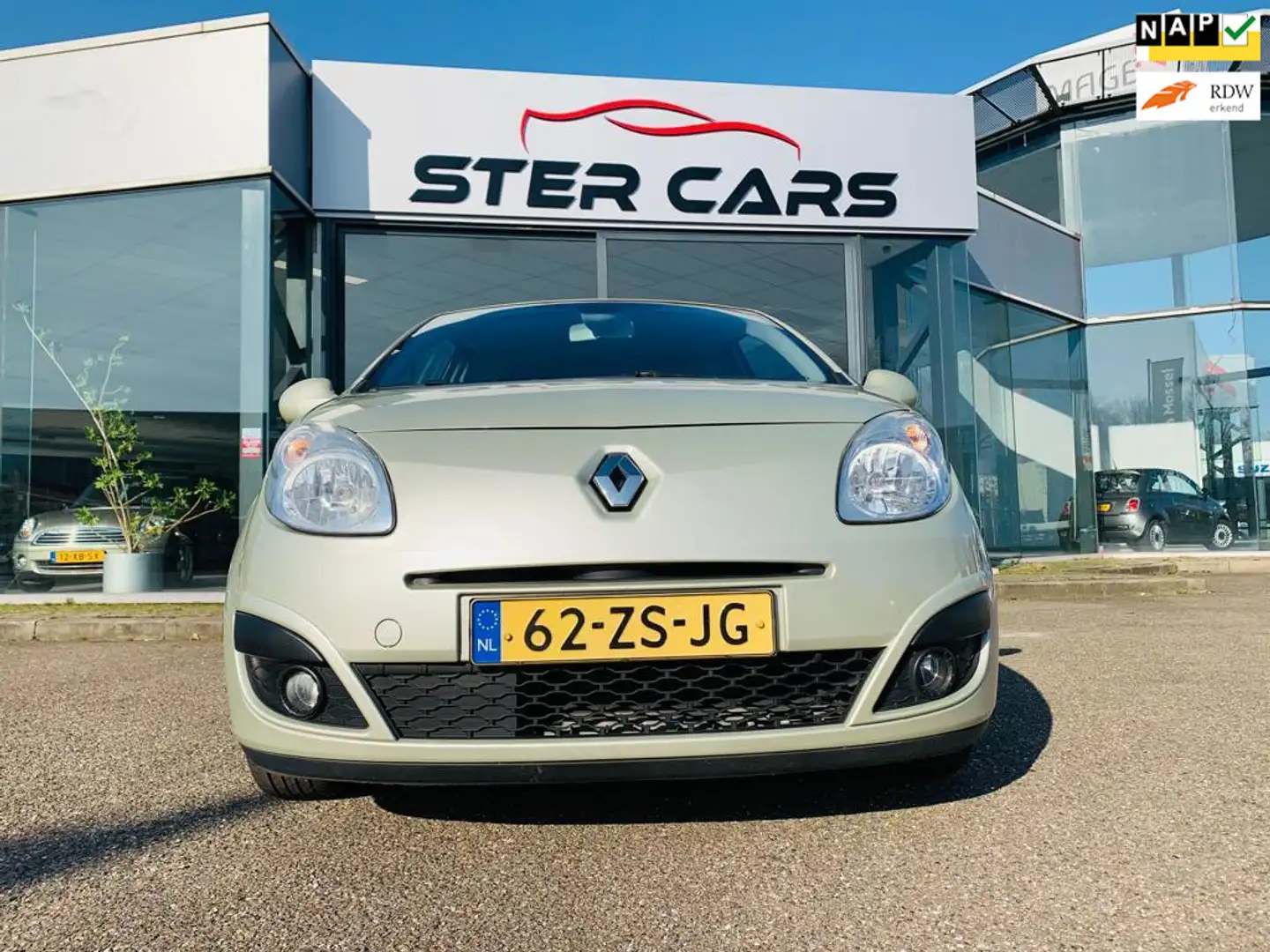 Renault Twingo 1.2-16V Initiale, Airco, Leer bekleden, NAP, Achte Geel - 1