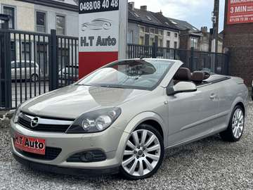 Cabriolet TwinTop 1.6i 16v Airco Cuir Jantes!!