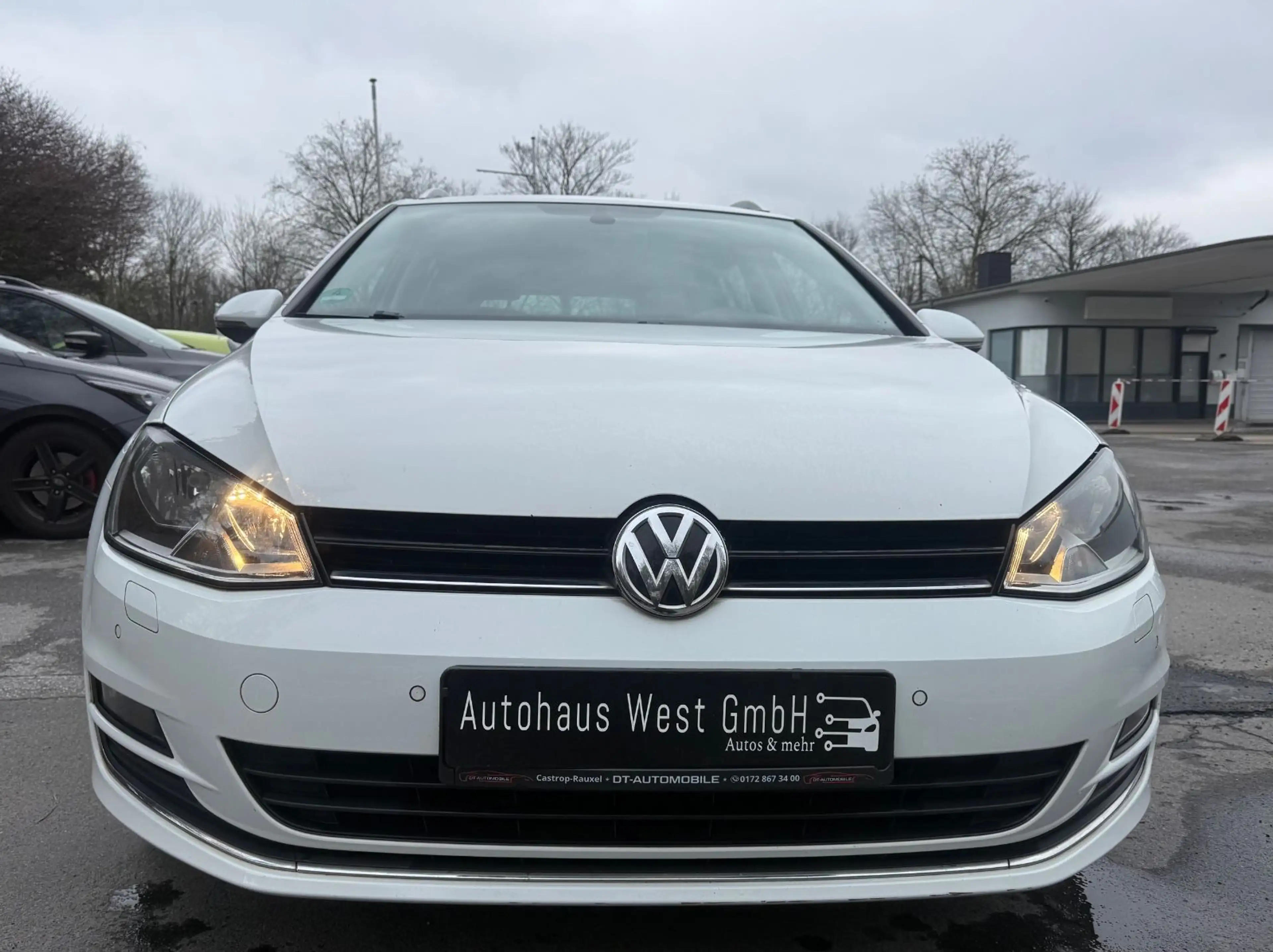 Volkswagen Golf VII Variant Lounge BMT,Navi,voll Scheckheft — photo 2