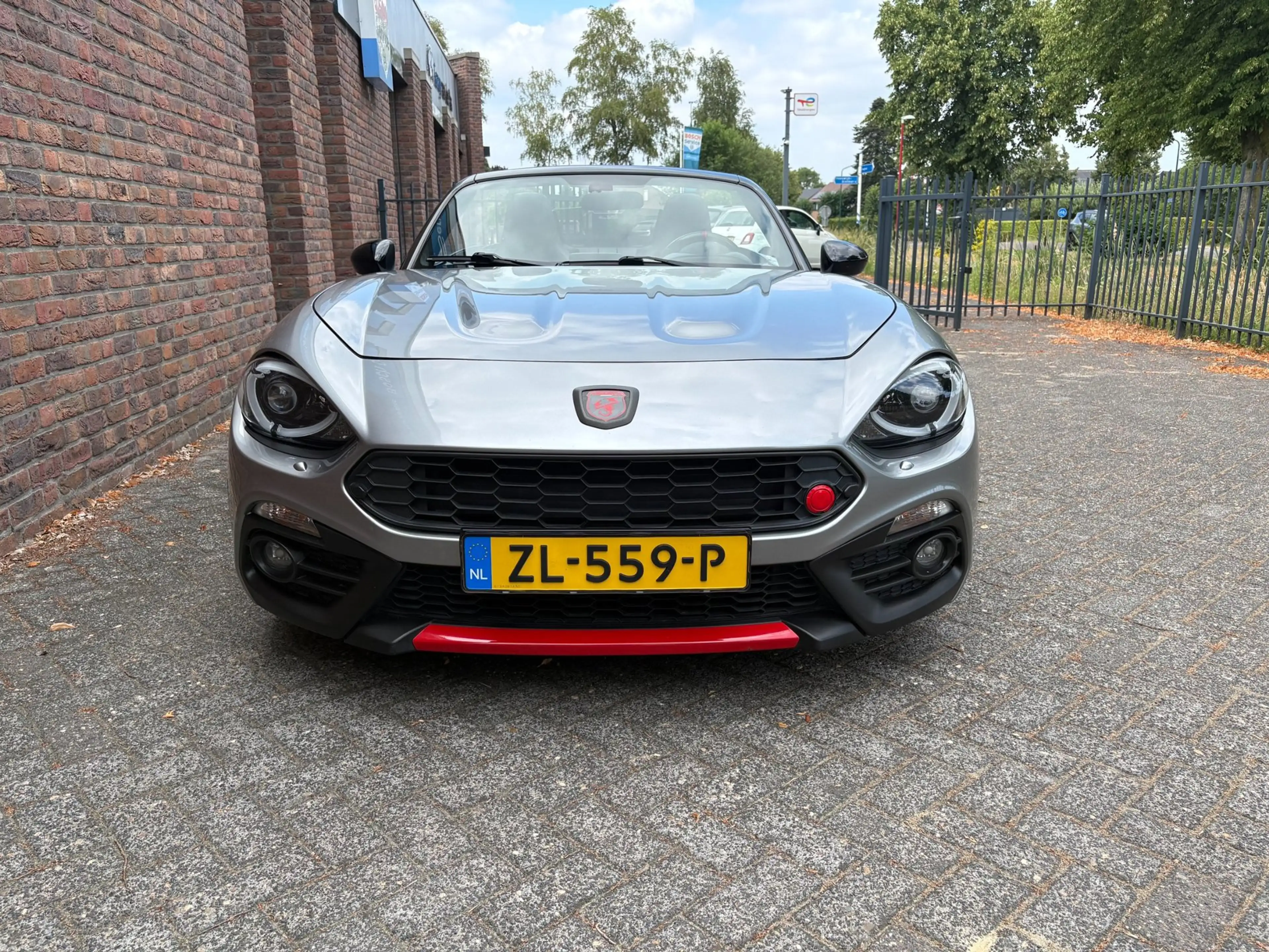 Fiat 124 Spider 1.4 MultiAir Turbo Abarth Automaat|Stoelverwarming — photo 2