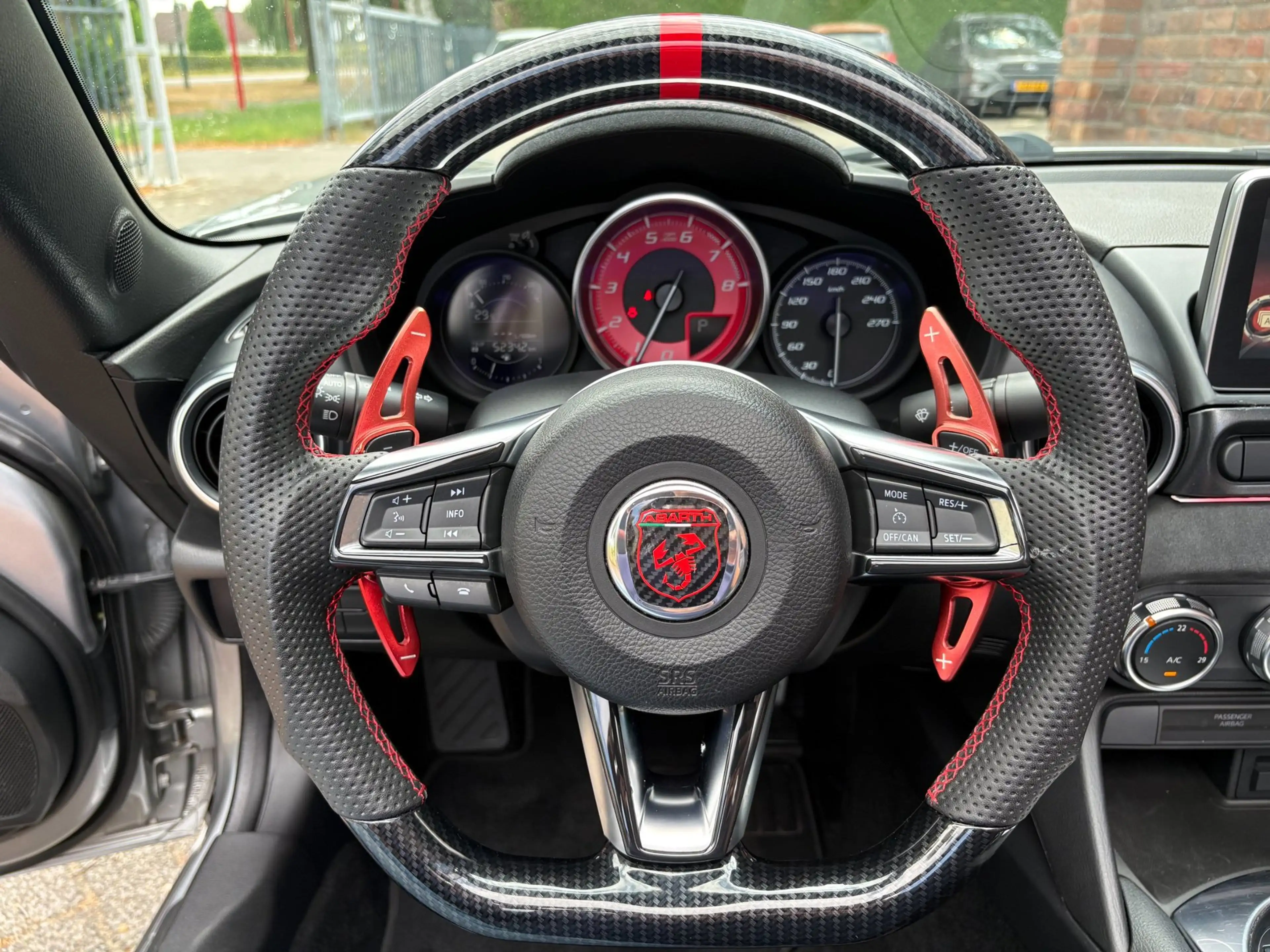Fiat 124 Spider 1.4 MultiAir Turbo Abarth Automaat|Stoelverwarming — photo 20