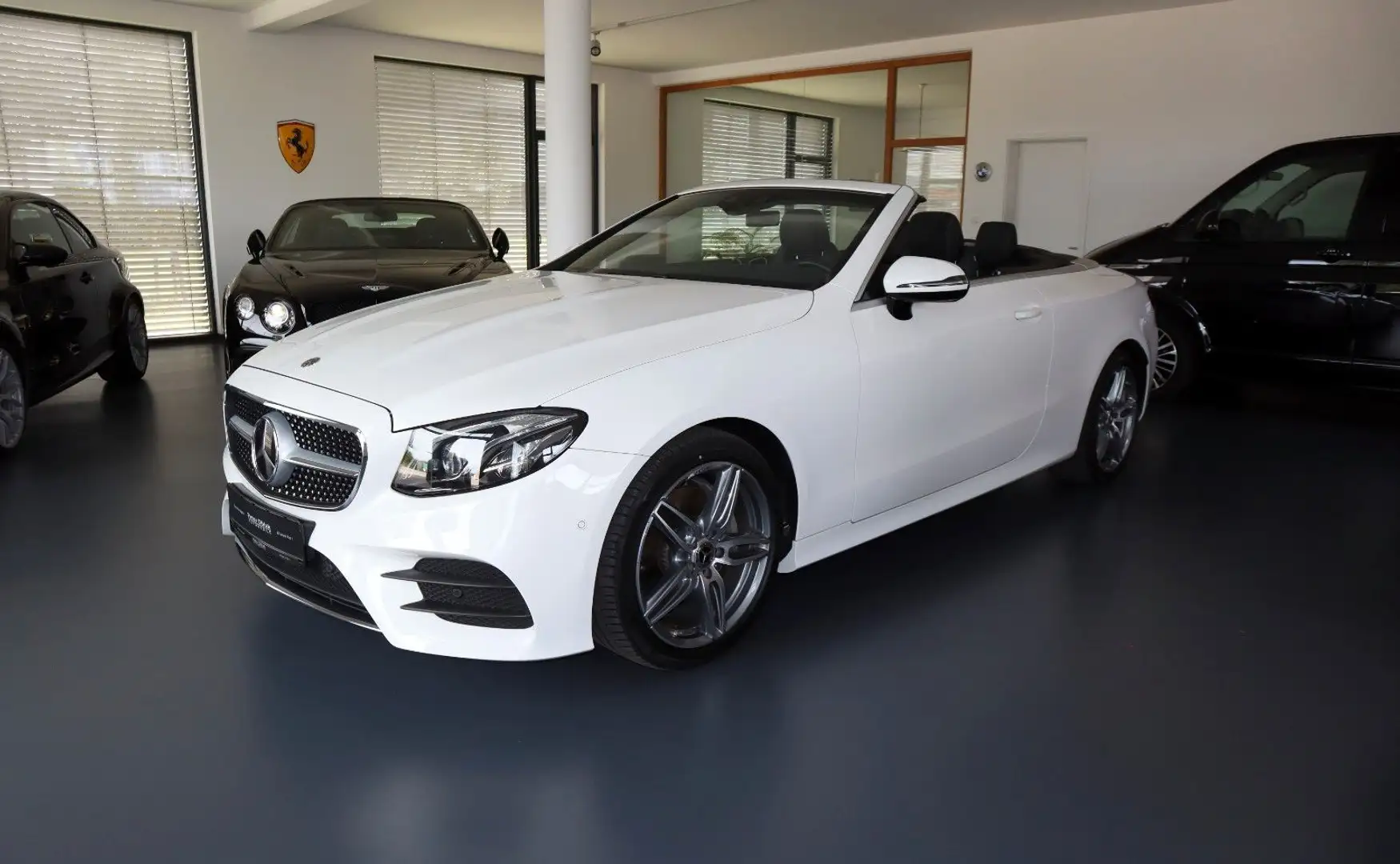 Mercedes-Benz E 200 4Matic Cabrio / Nappa / Standheizung / AMG Blanco - 1