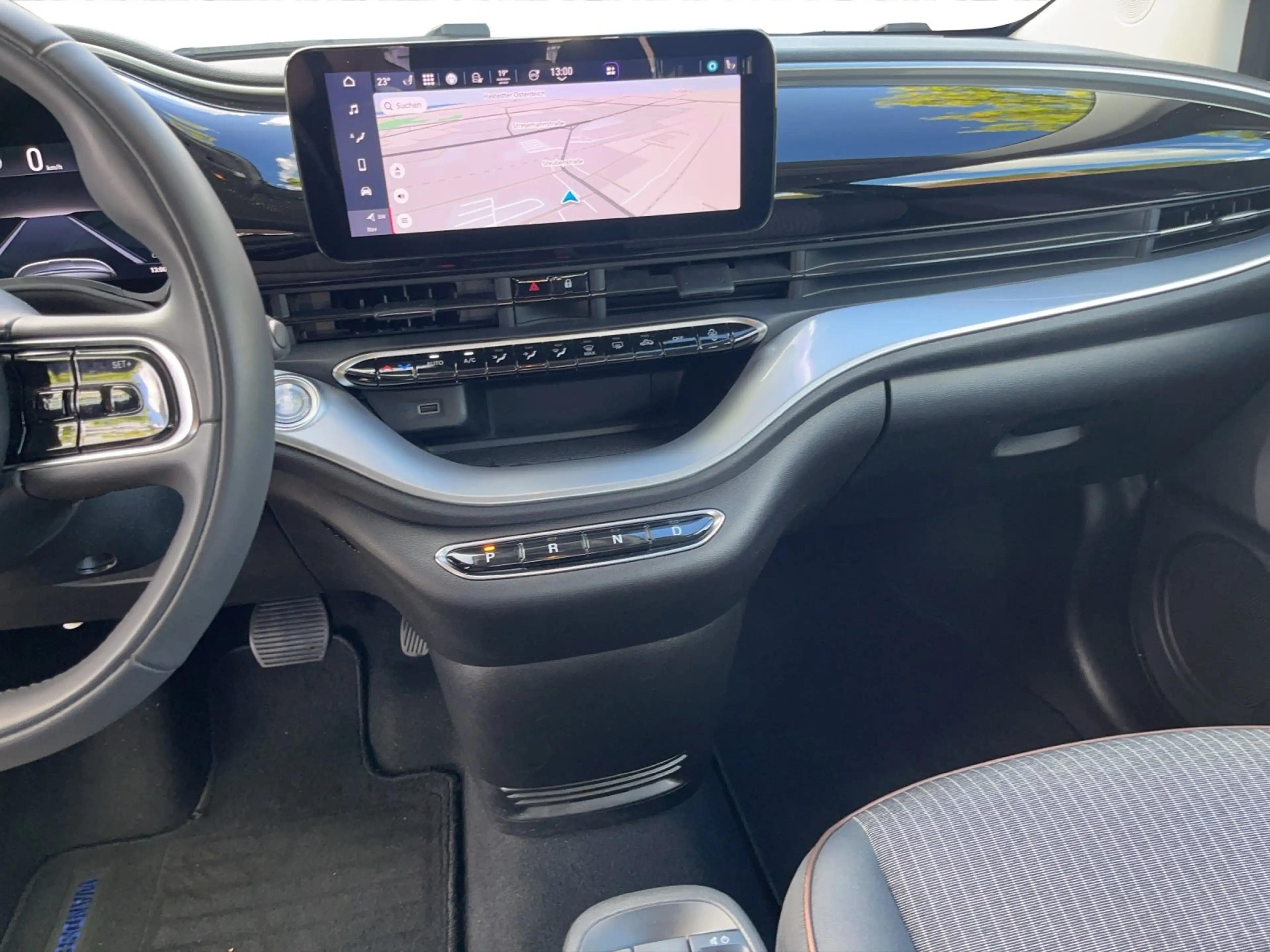 Fiat 500e 500 e Icon 42 kWh Navi+SHZ+RFK+Carplay+LM — photo 15