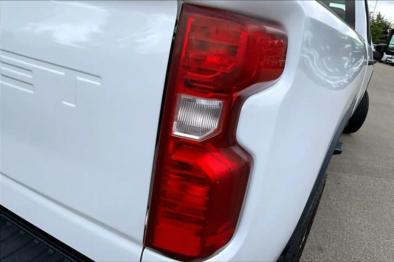 Chevrolet Silverado 3500 снимка Chevrolet Silverado 3500