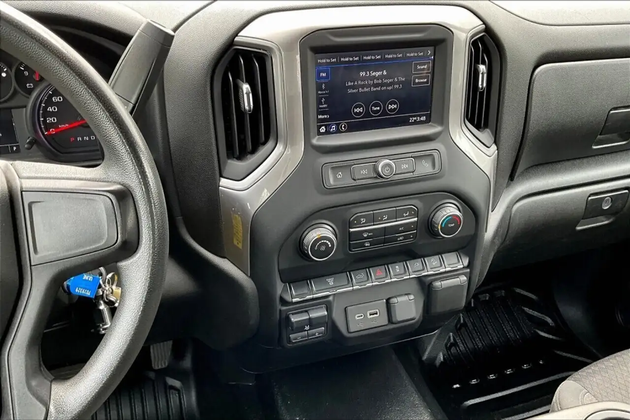 Chevrolet Silverado 3500 снимка Chevrolet Silverado 3500
