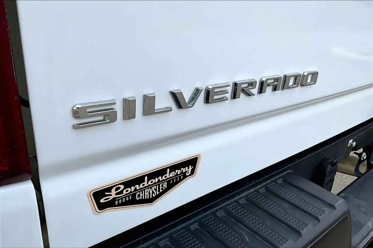 Chevrolet Silverado 3500 снимка Chevrolet Silverado 3500
