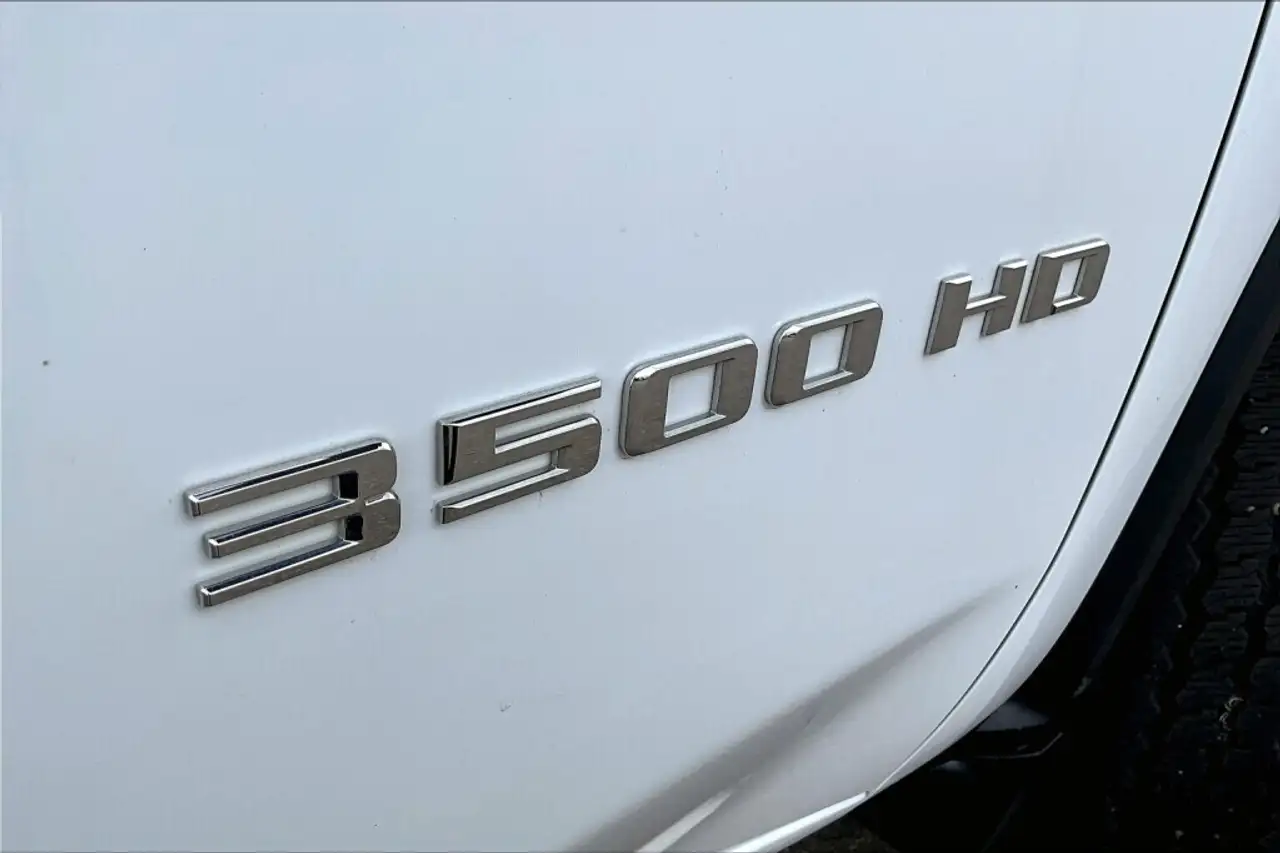 Chevrolet Silverado 3500 снимка Chevrolet Silverado 3500