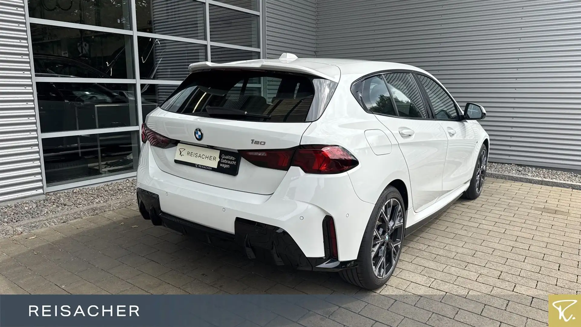 BMW 120 M-Sport PRO Navi RüKa adLED 18"LM Weiß - 2