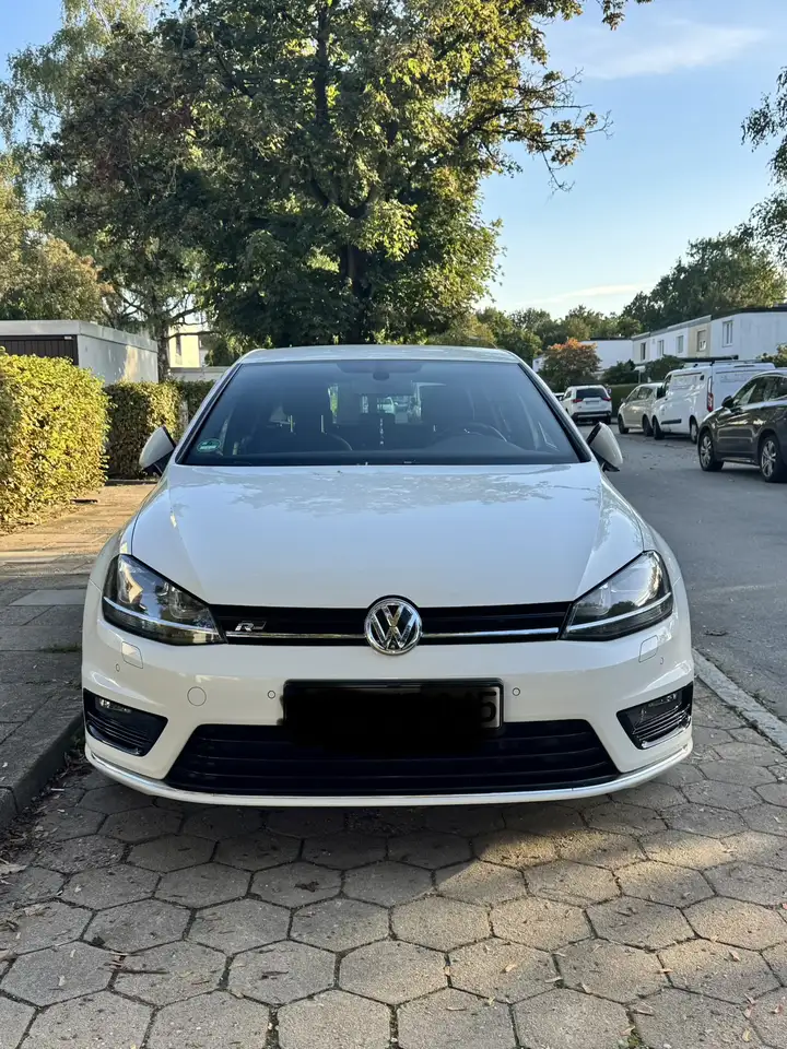 Volkswagen Golf R