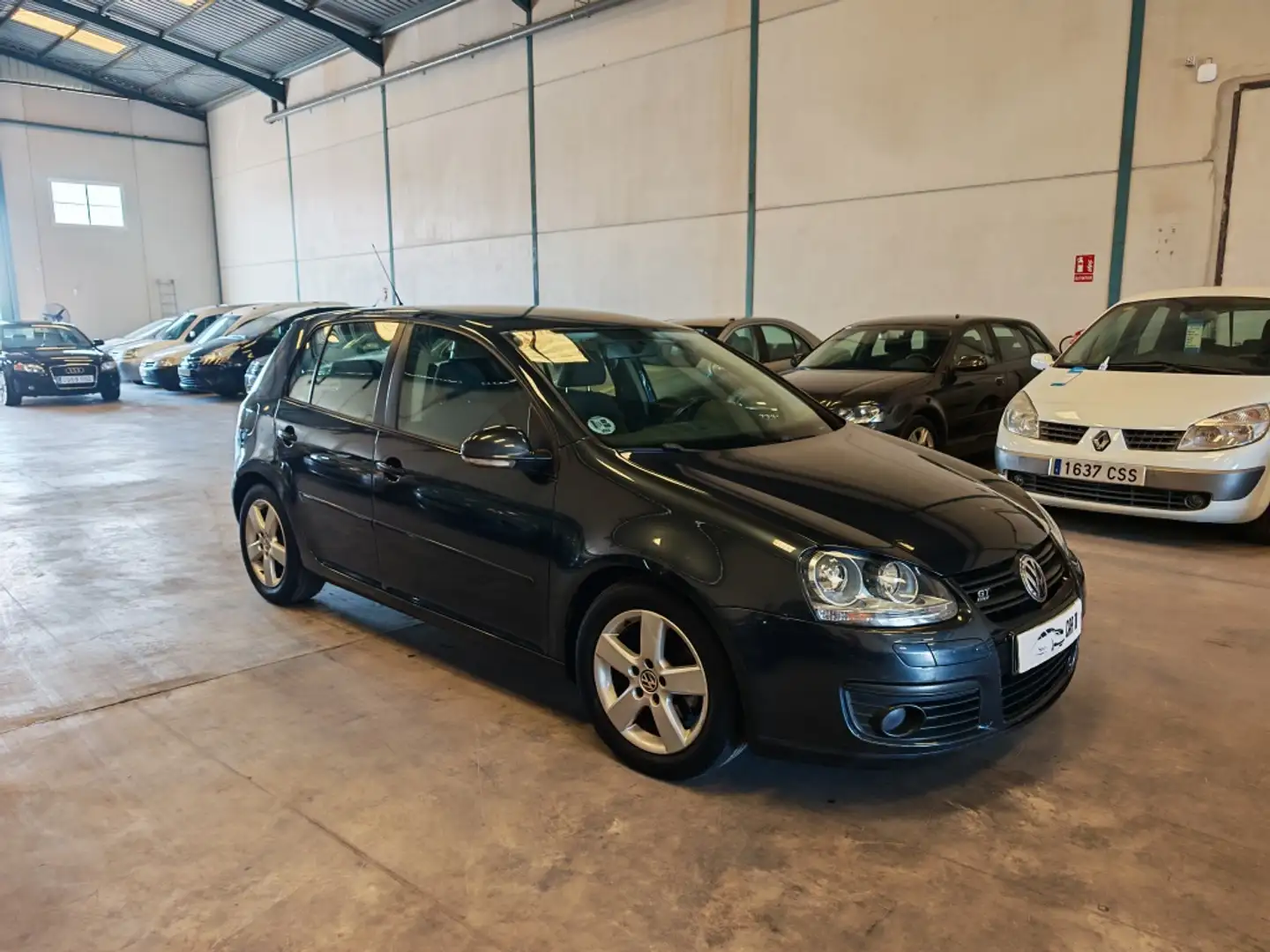Volkswagen Golf 1.9TDI GT Sport 105 Negro - 1