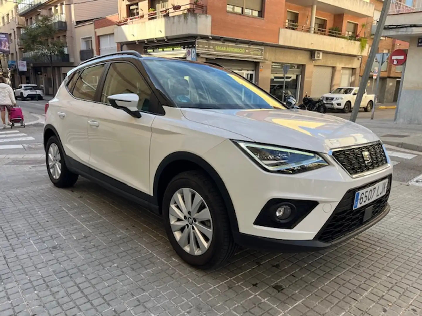 SEAT Arona 1.0 TGI S&S Reference 90 Blanc - 2