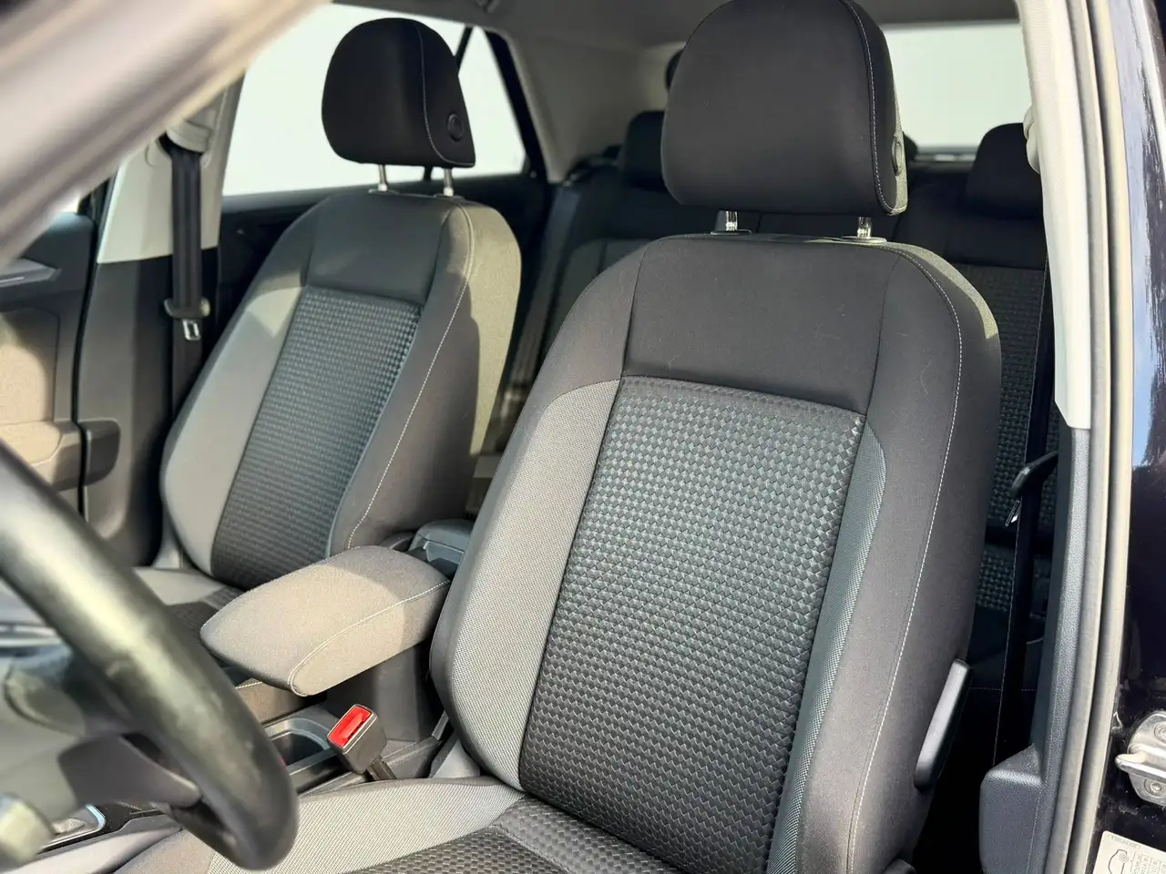 Volkswagen T-Roc 1.0 TSI *GPS*CarPlay*Clim*Camera*Capteurs*, миниатюра 13