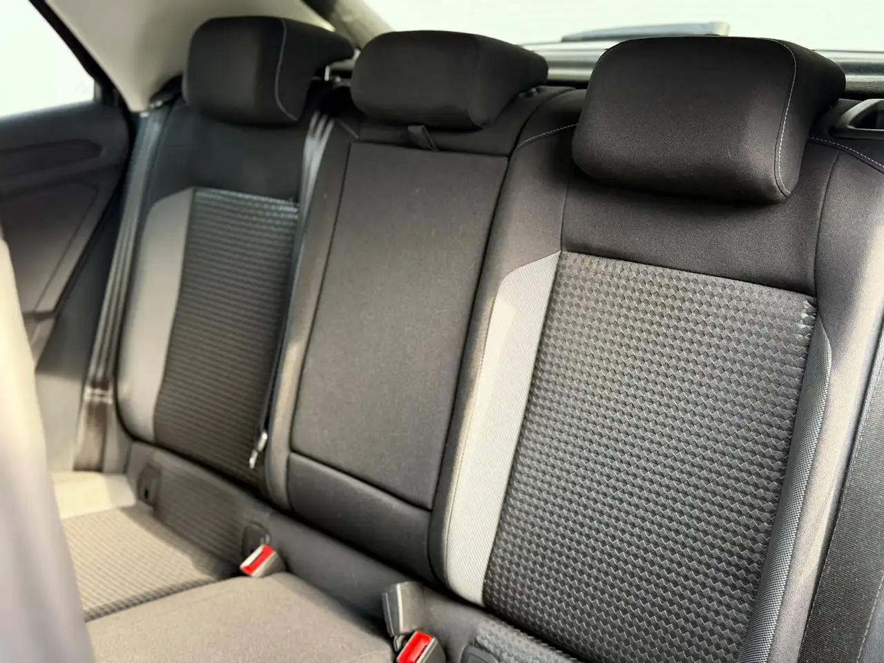 Volkswagen T-Roc 1.0 TSI *GPS*CarPlay*Clim*Camera*Capteurs*, миниатюра 14