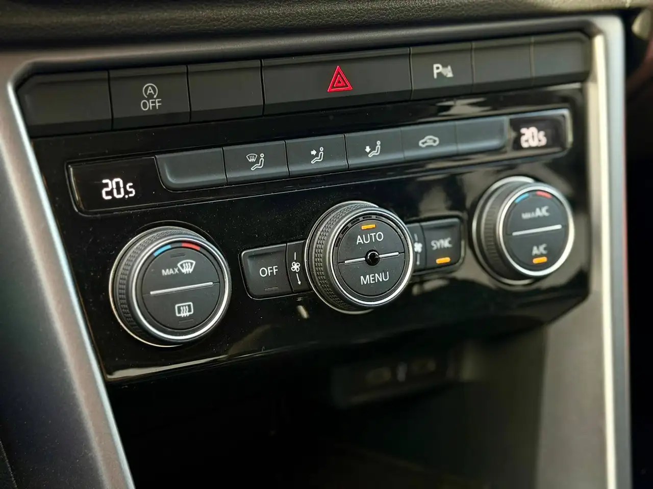 Volkswagen T-Roc 1.0 TSI *GPS*CarPlay*Clim*Camera*Capteurs*, миниатюра 22
