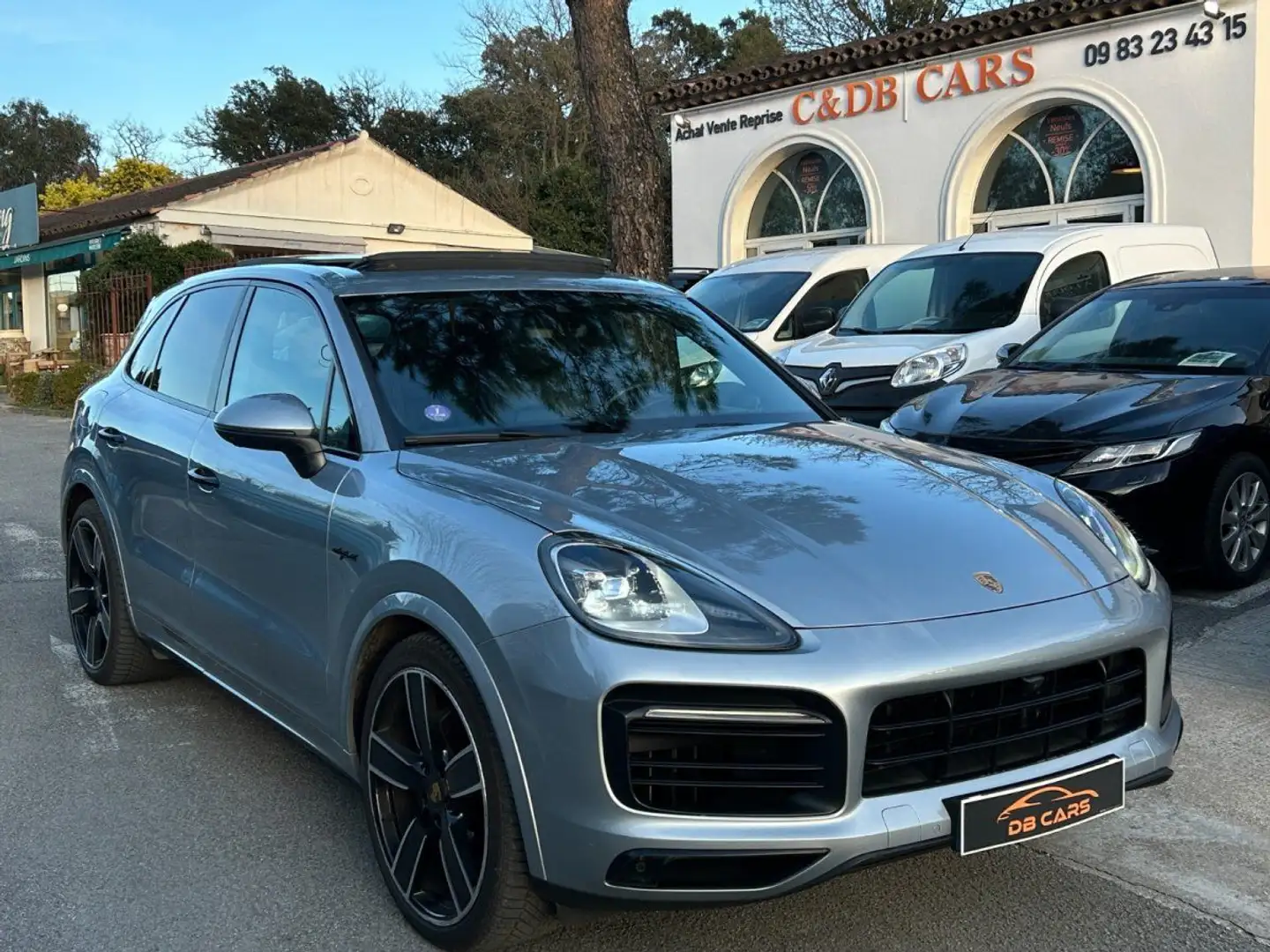 Porsche Cayenne E-Hybrid 3.0 V6 462 ch PLATINUM EDITION / CARNET / Gris - 1