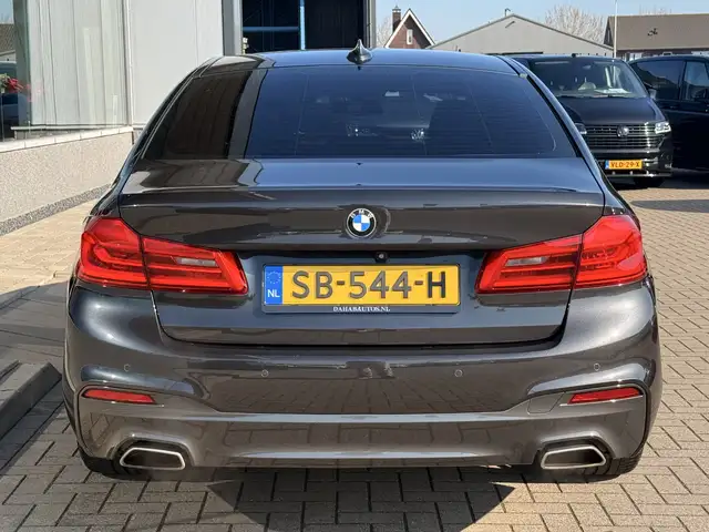 BMW 5 Series view 12