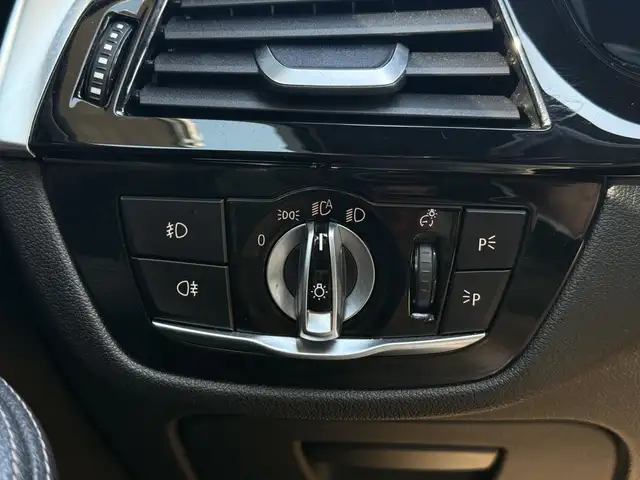BMW 5 Series view 17