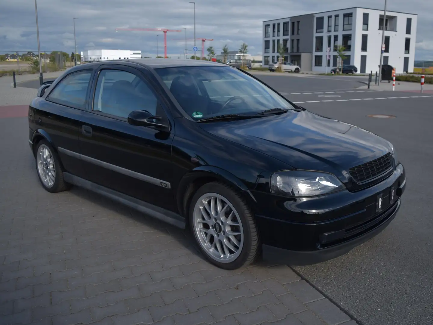 Opel Astra Astra 2.0 OPC Touring Schwarz - 2