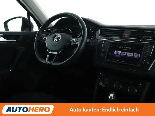 Volkswagen Tiguan view 13