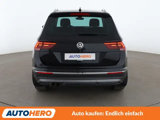 Volkswagen Tiguan view 5