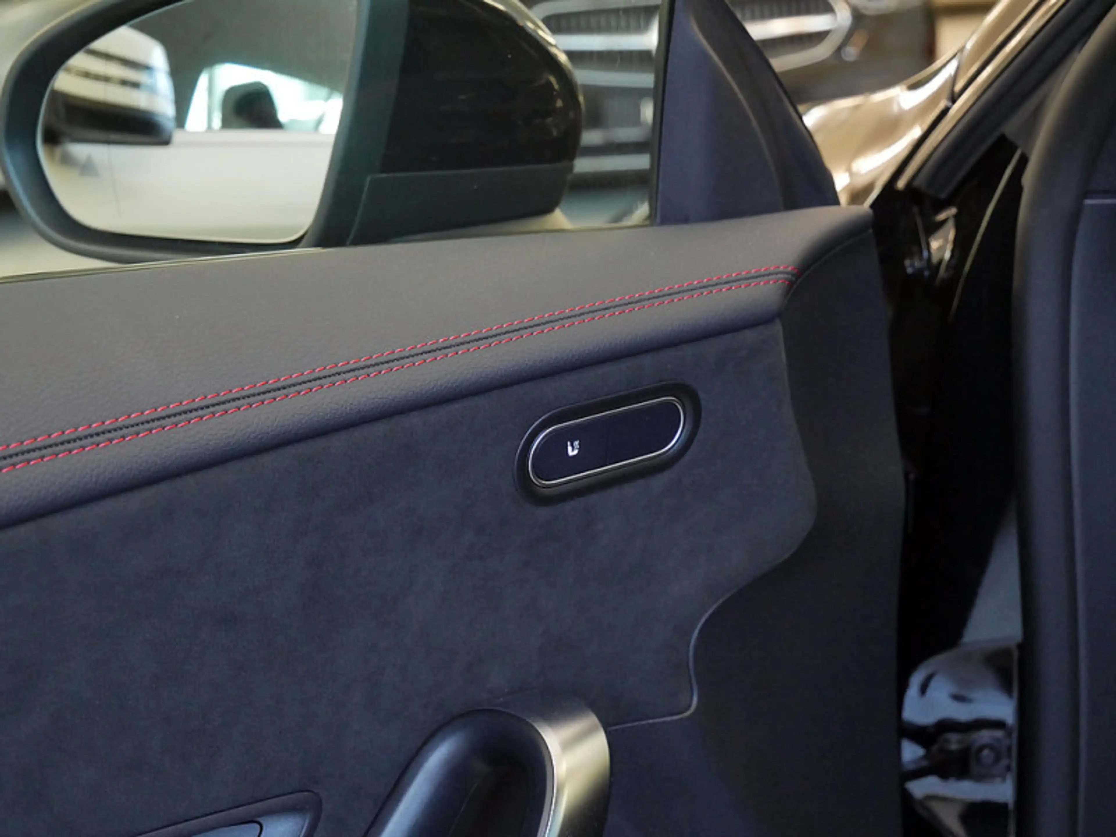 Mercedes-Benz CLA 200 d Coupé , AMG BURM NIGHT PREMIUM DISTR — photo 12