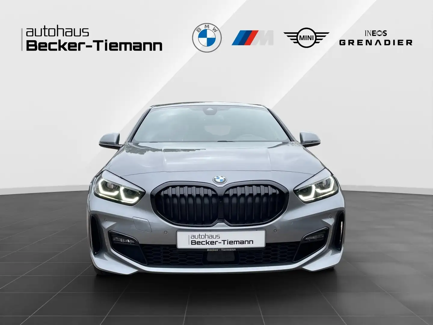 BMW 120 i M Sport/ AHK/ Ad. LED/ LC Prof./ HiFi Gris - 2