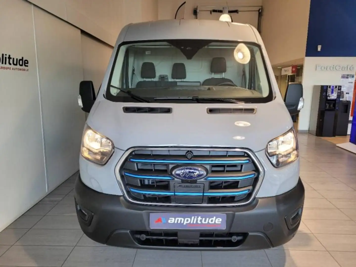 Ford Transit PE 350 L2H2 135 kW Batterie 75/68 kWh Trend Business Gris - 2