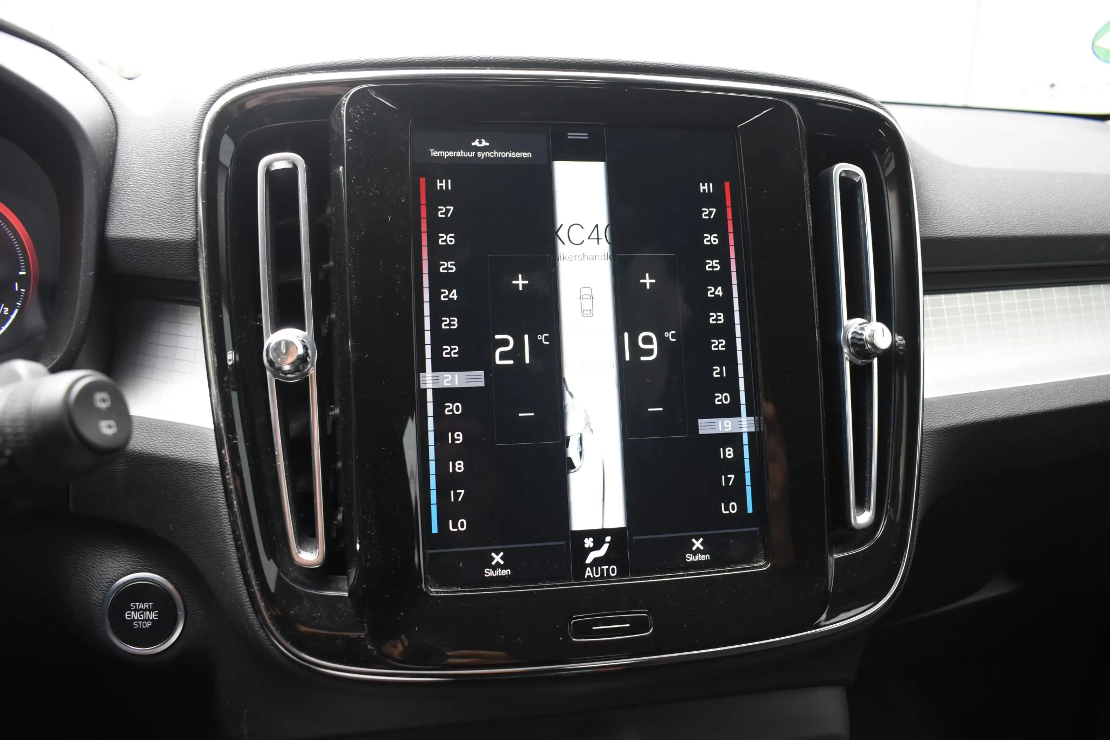 Volvo XC40 T5 Recharge Inscription Expression — photo 29