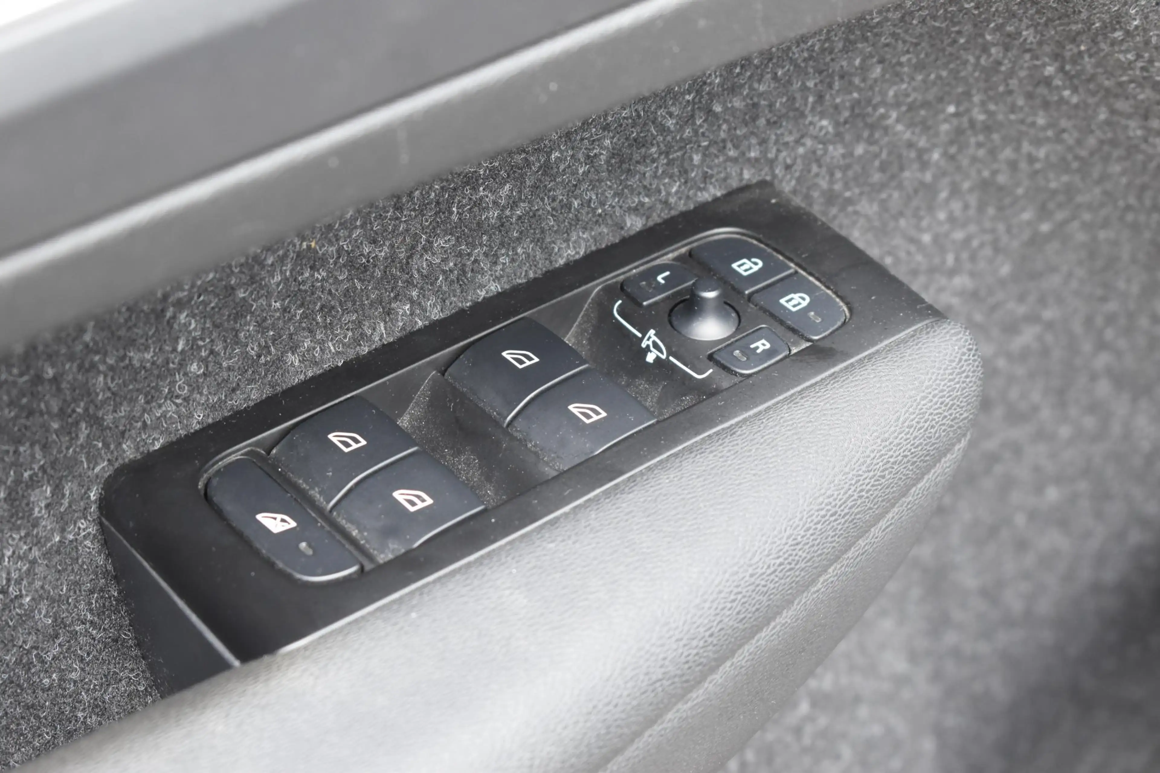 Volvo XC40 T5 Recharge Inscription Expression — photo 42