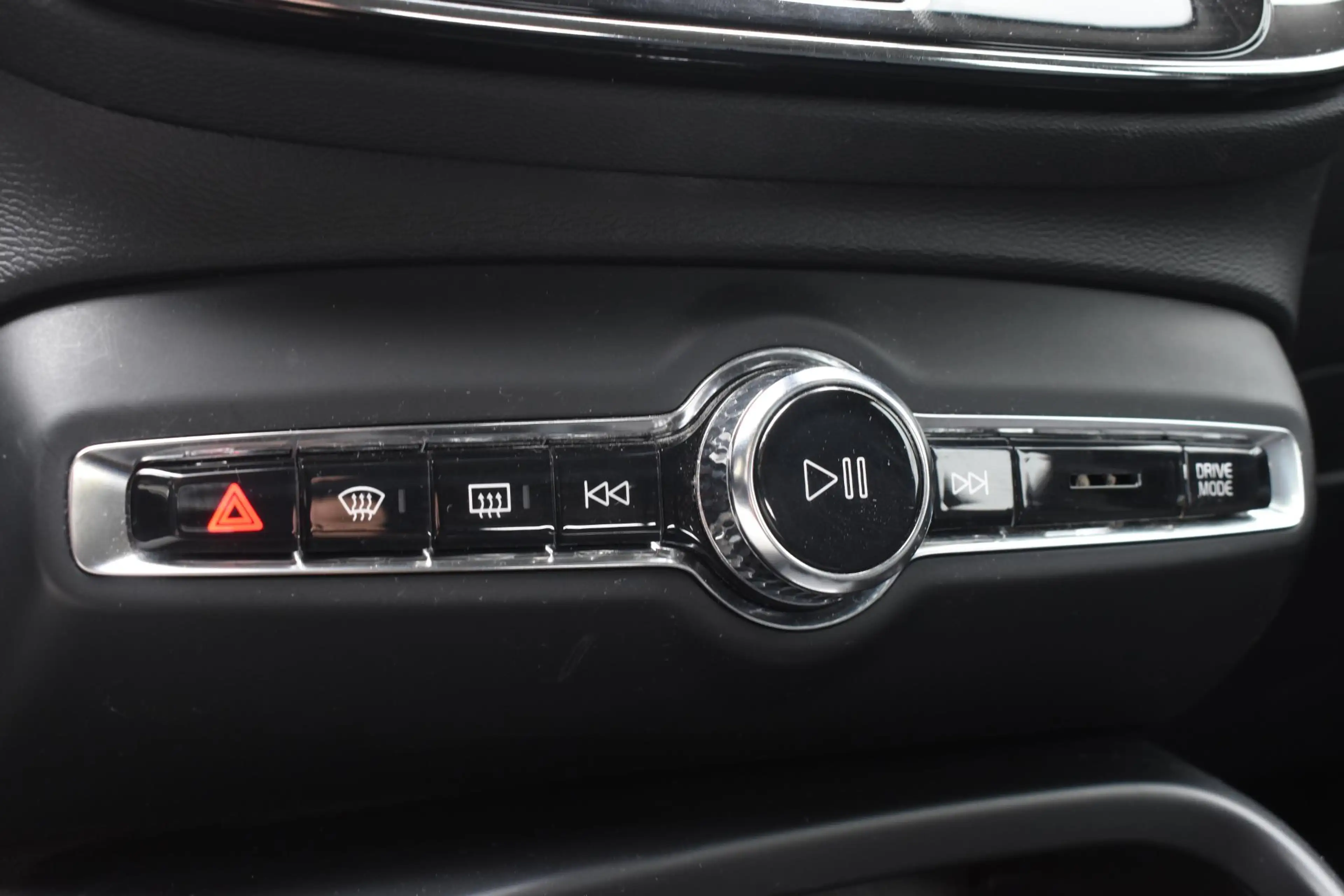 Volvo XC40 T5 Recharge Inscription Expression — photo 34