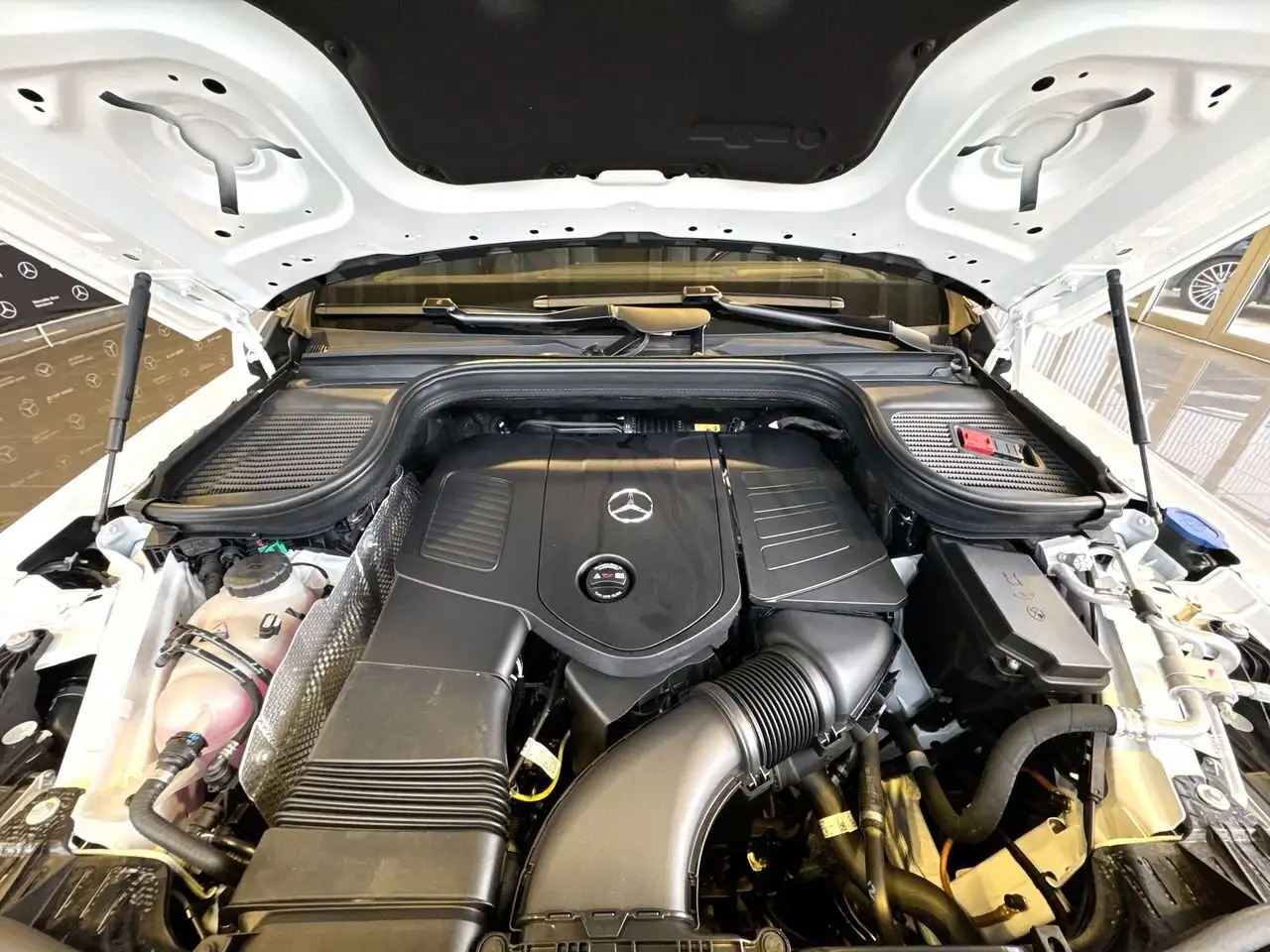 Mercedes-Benz GLE снимка Mercedes-Benz GLE