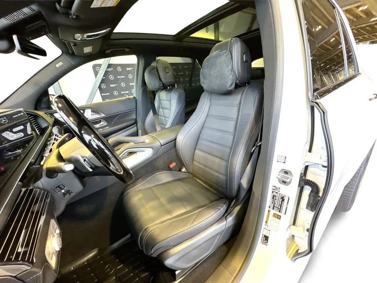 Mercedes-Benz GLE снимка Mercedes-Benz GLE