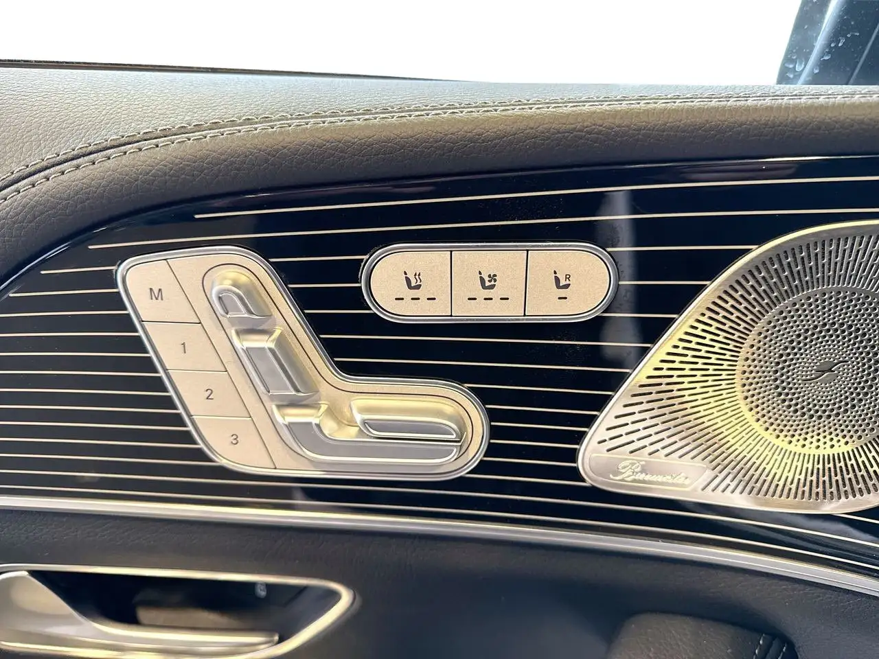 Mercedes-Benz GLE снимка Mercedes-Benz GLE