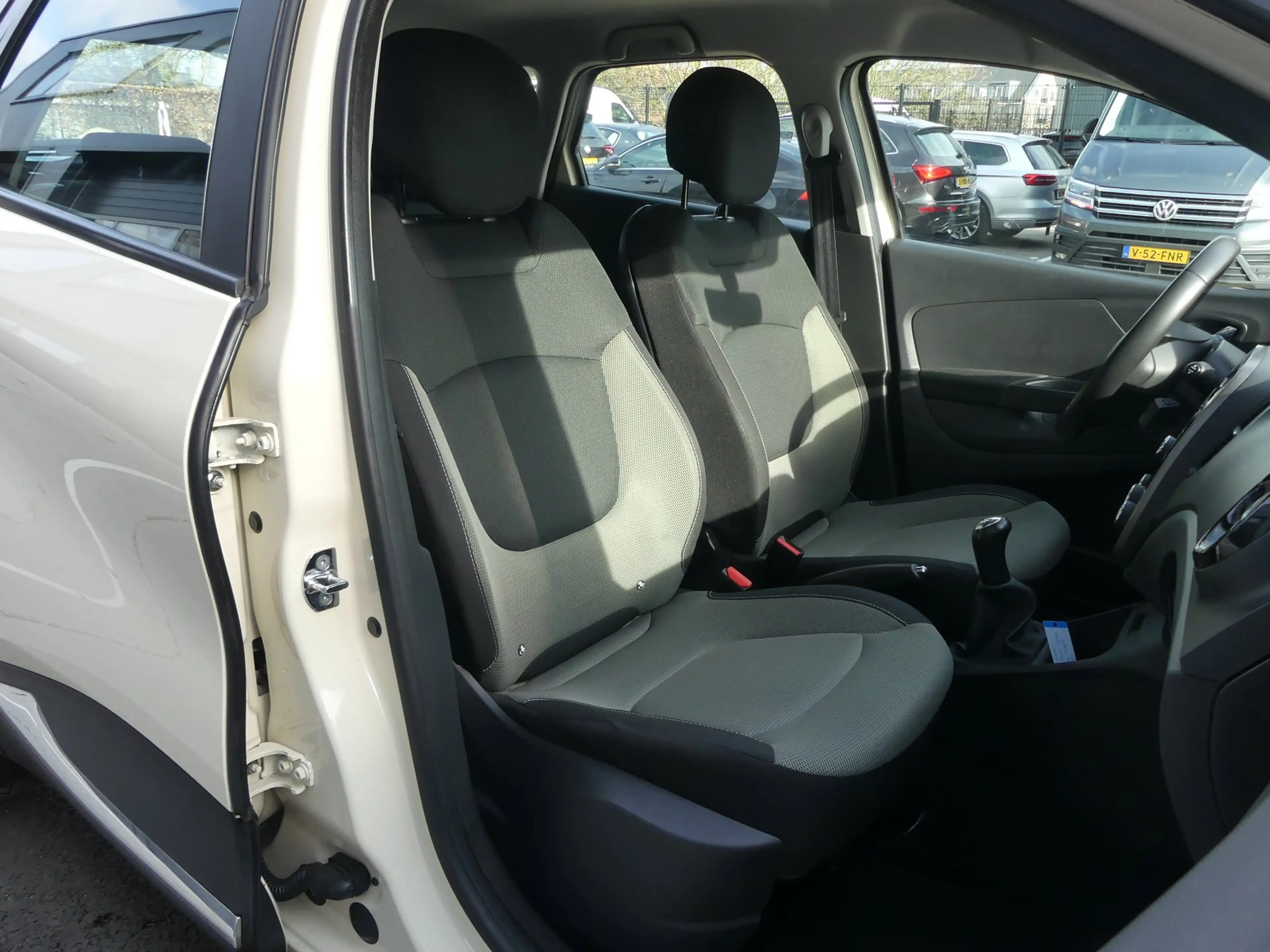 Renault Captur 0.9 TCe Airco / Lmv / Cruise Control /Led — photo 8