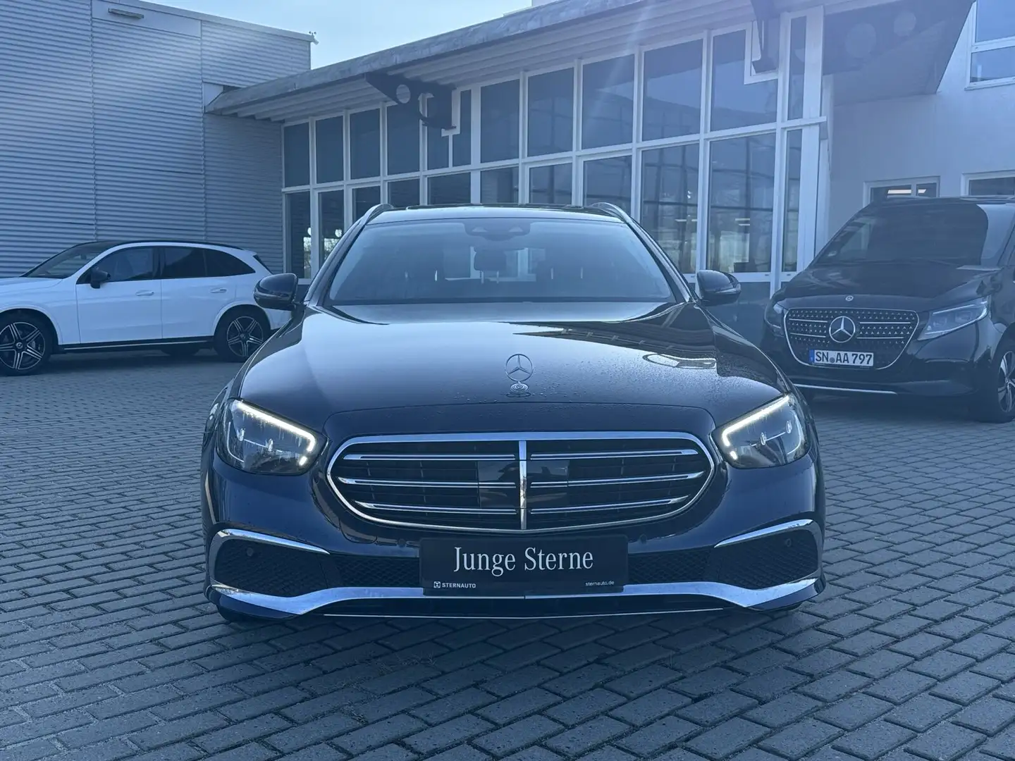 Mercedes-Benz E 400 E 400 T d 4M Avantgarde Interieur/Navi/SHD/Autom. Blau - 2
